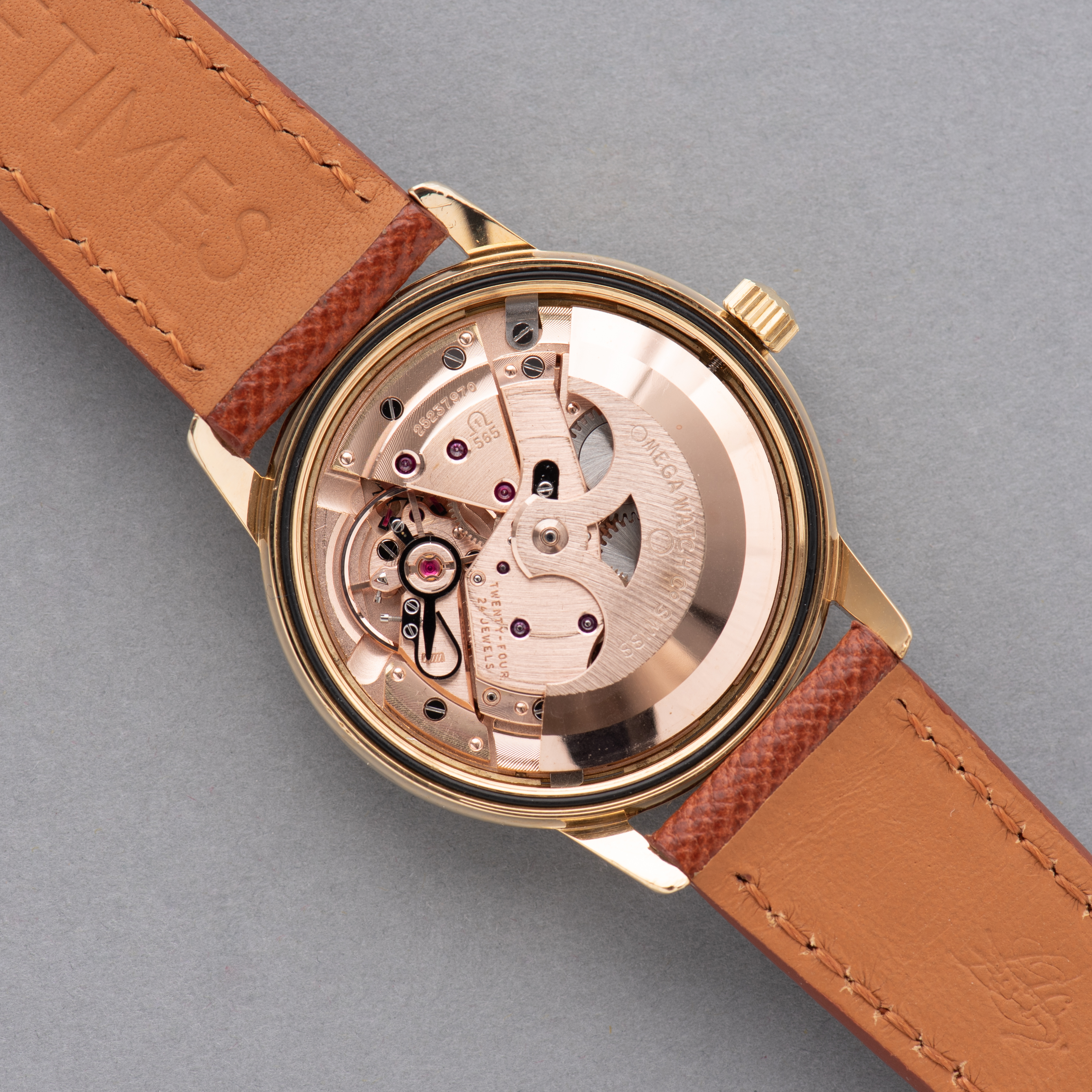 Zicht op Omega Seamaster Automatic Date Gold Plated from 1967 Ref 166.002