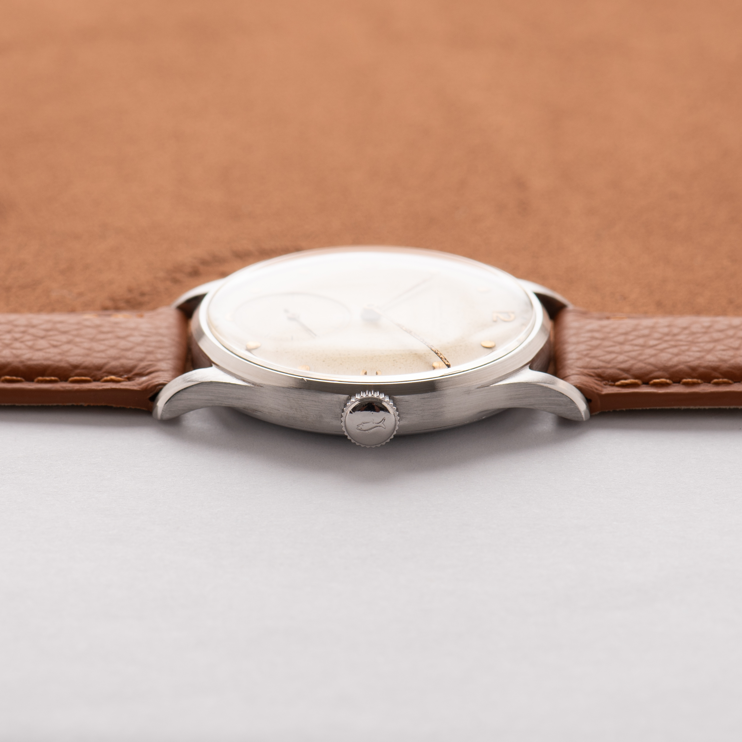 View of IWC International Watch Co. Schaffhausen Calibre 83 – Ref. 1.109.570 - 1945