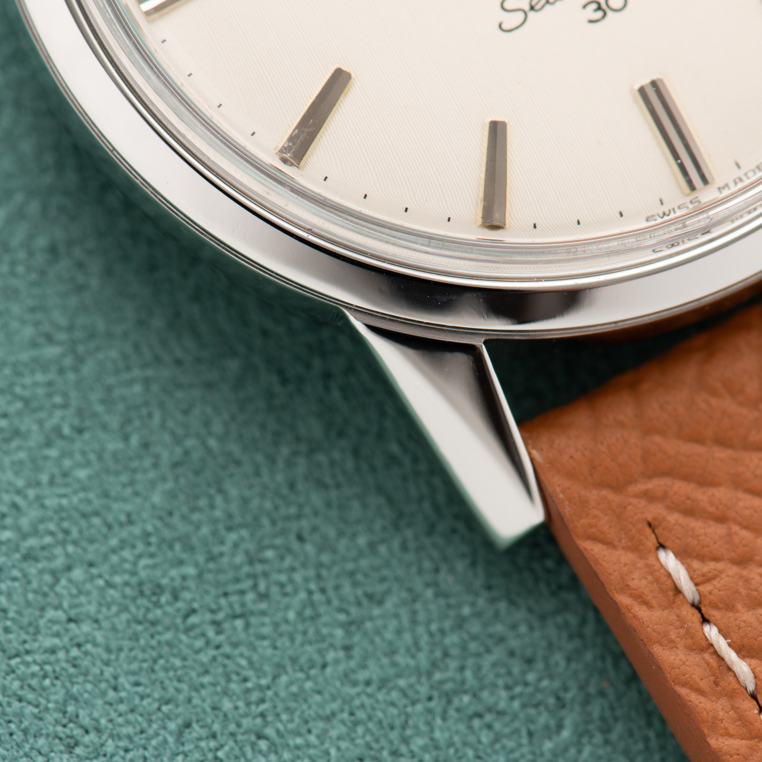 View of Omega Seamaster 30 "Linen Dial" from 1963 Ref 135.003
