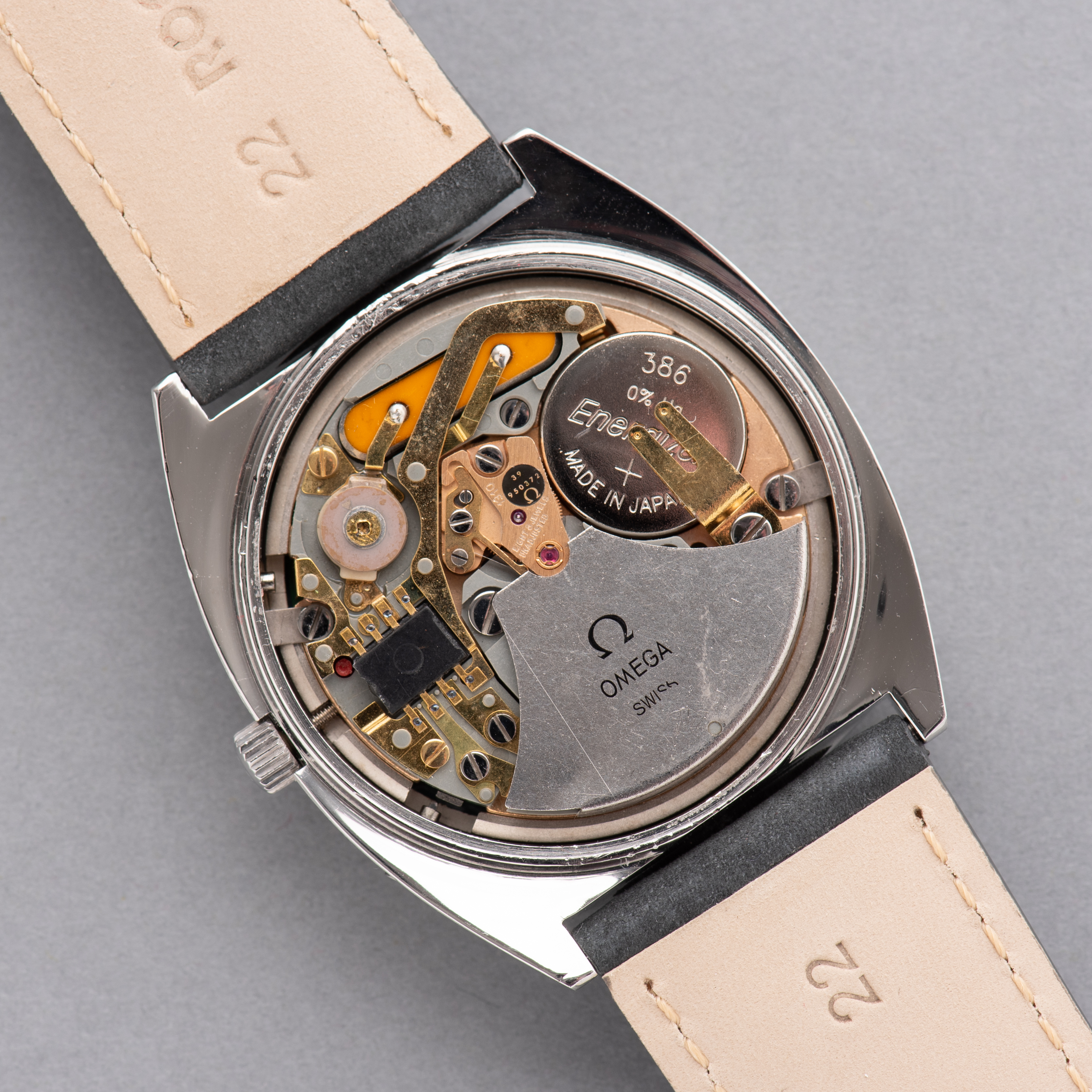 Zicht op Omega Quartz Day-date ref 196.0066 uit 1975
