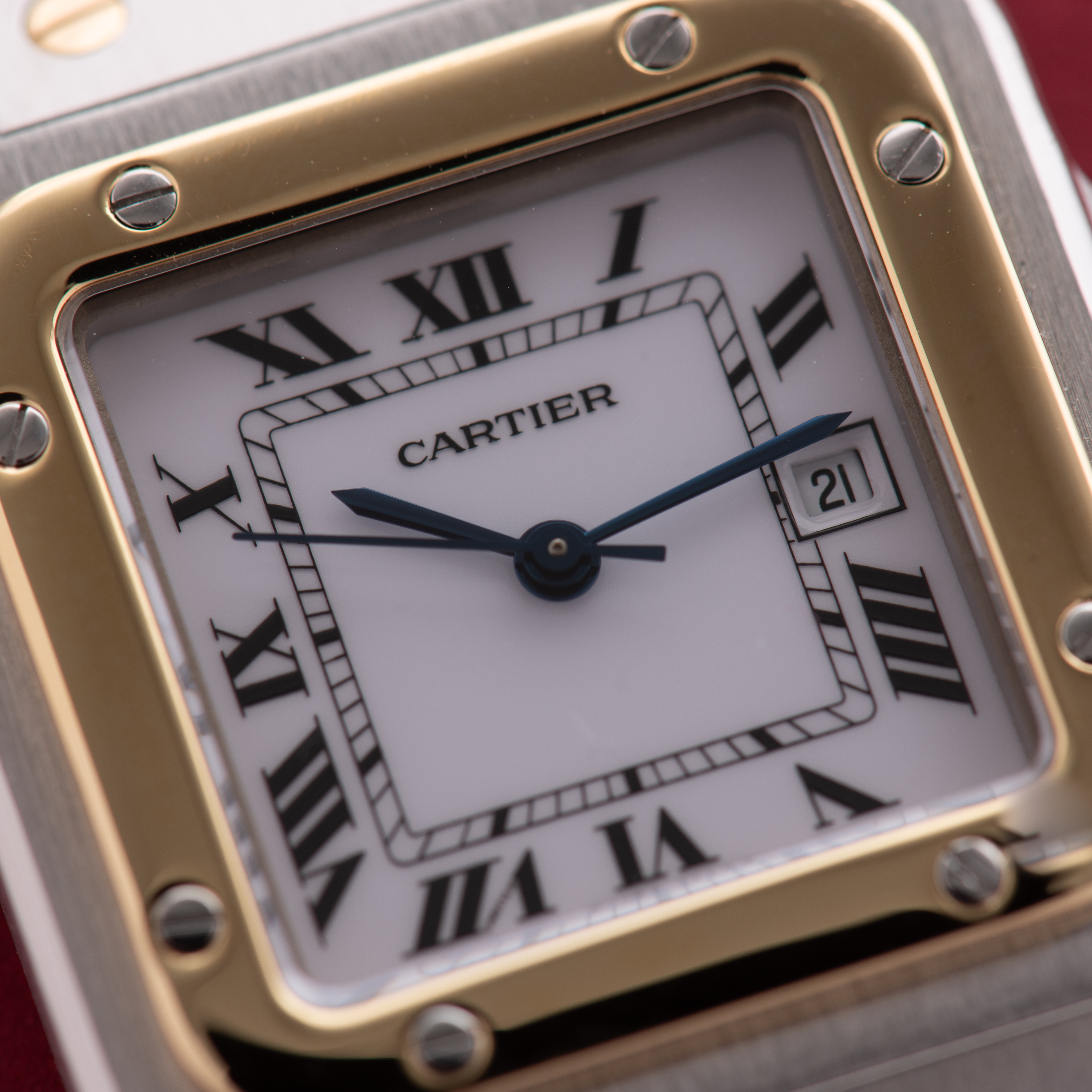 Vue de Cartier Santos Galbée or/acier réf 2961