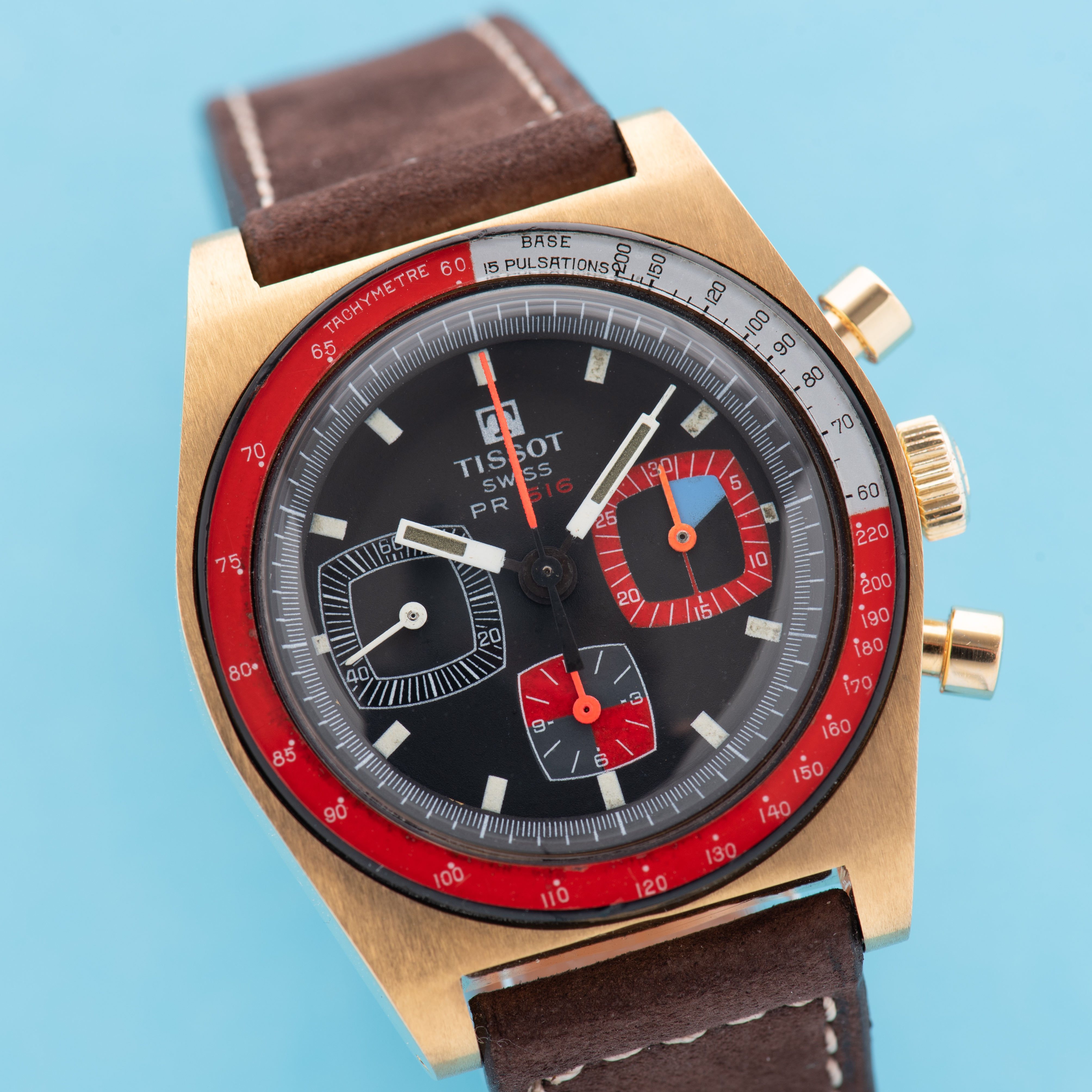 Vue de Tissot Swiss Chronographe PR 516 Lemania 873 réf 40528-1X