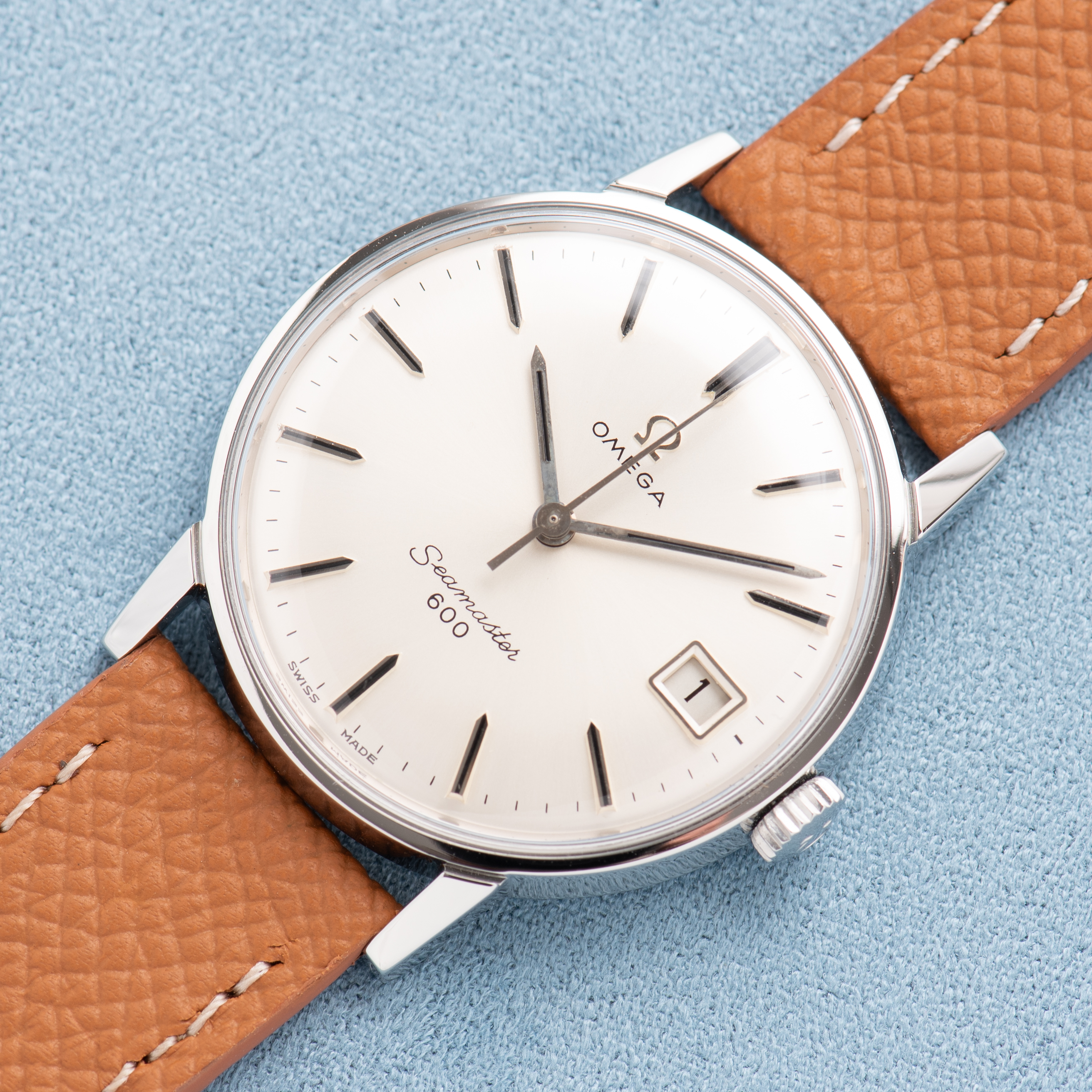View of Omega Seamaster 600 Steel Date Réf 136.011 from 1966