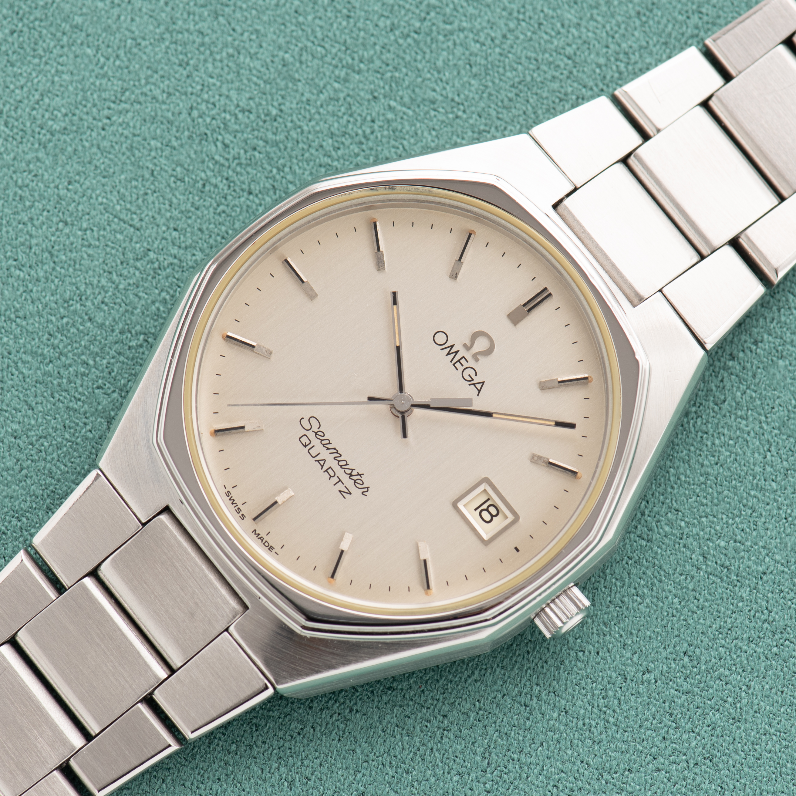 View of Omega Seamaster Quartz Silver/Creme Dial Ref 196.0128 from 1979