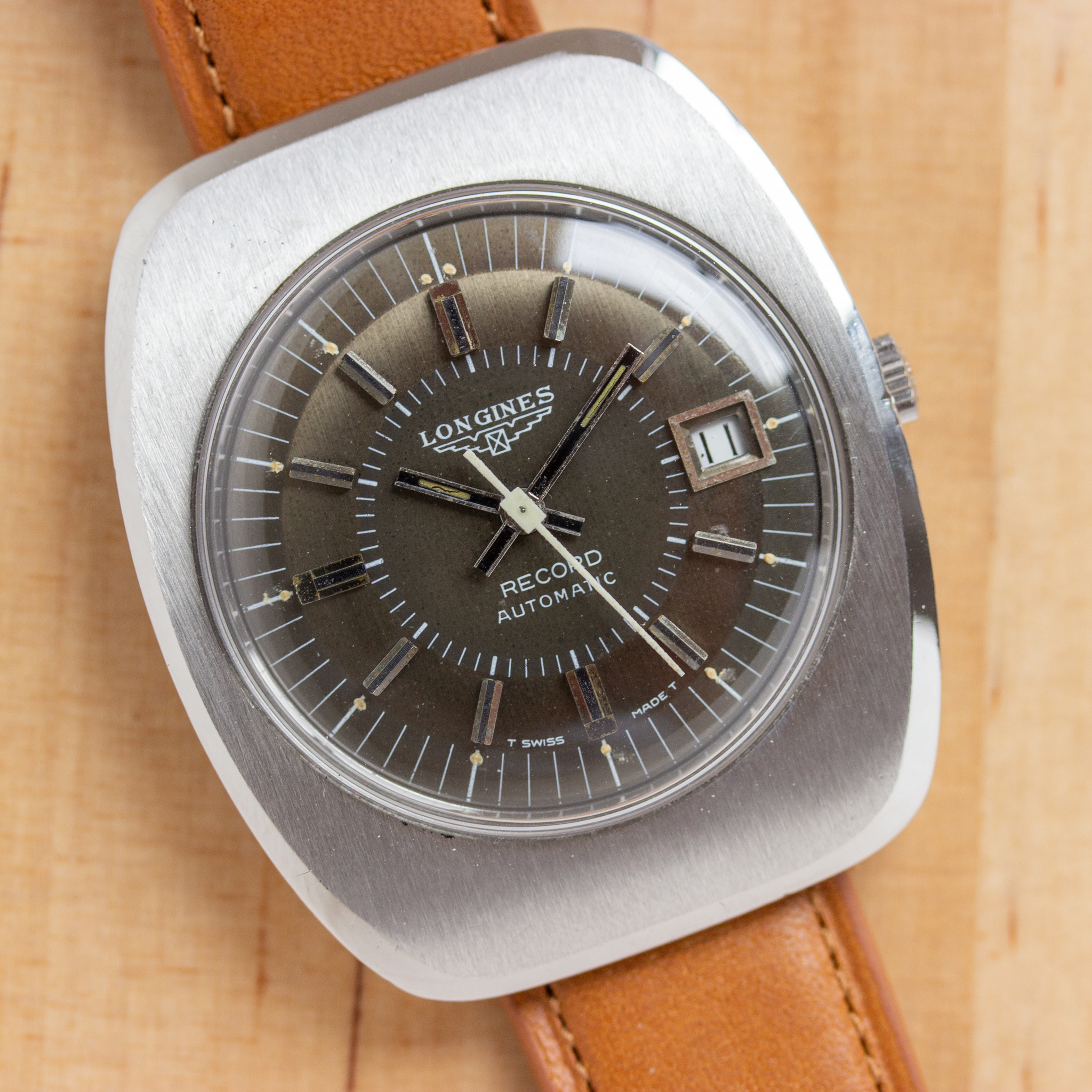Vue de Longines Record Automatic ETA 2622