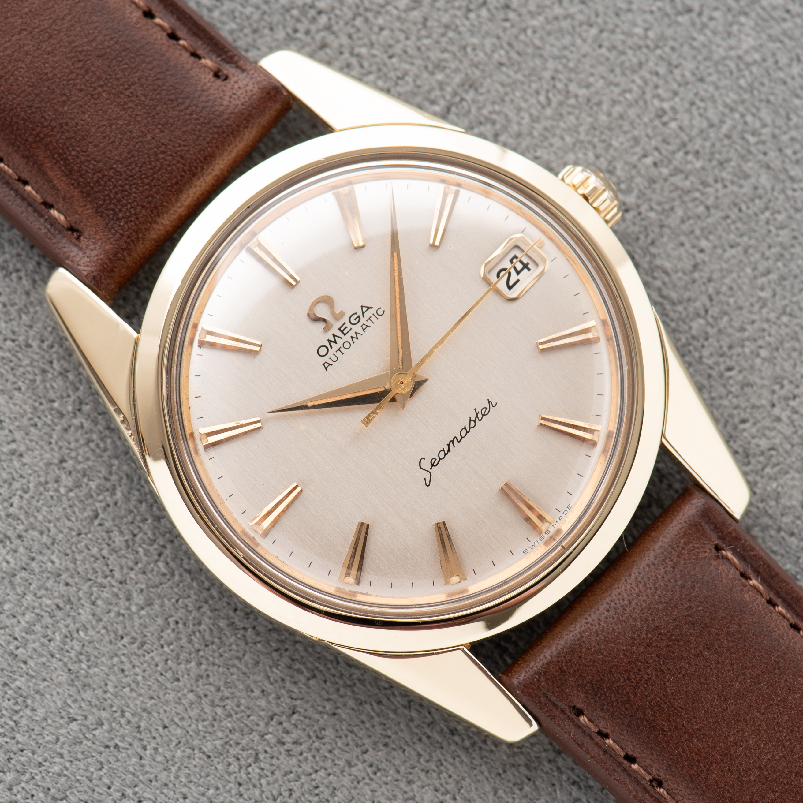 Vue de Omega Seamaster Automatic Silver Dial réf 14701.61 SC cal 562 from 1961