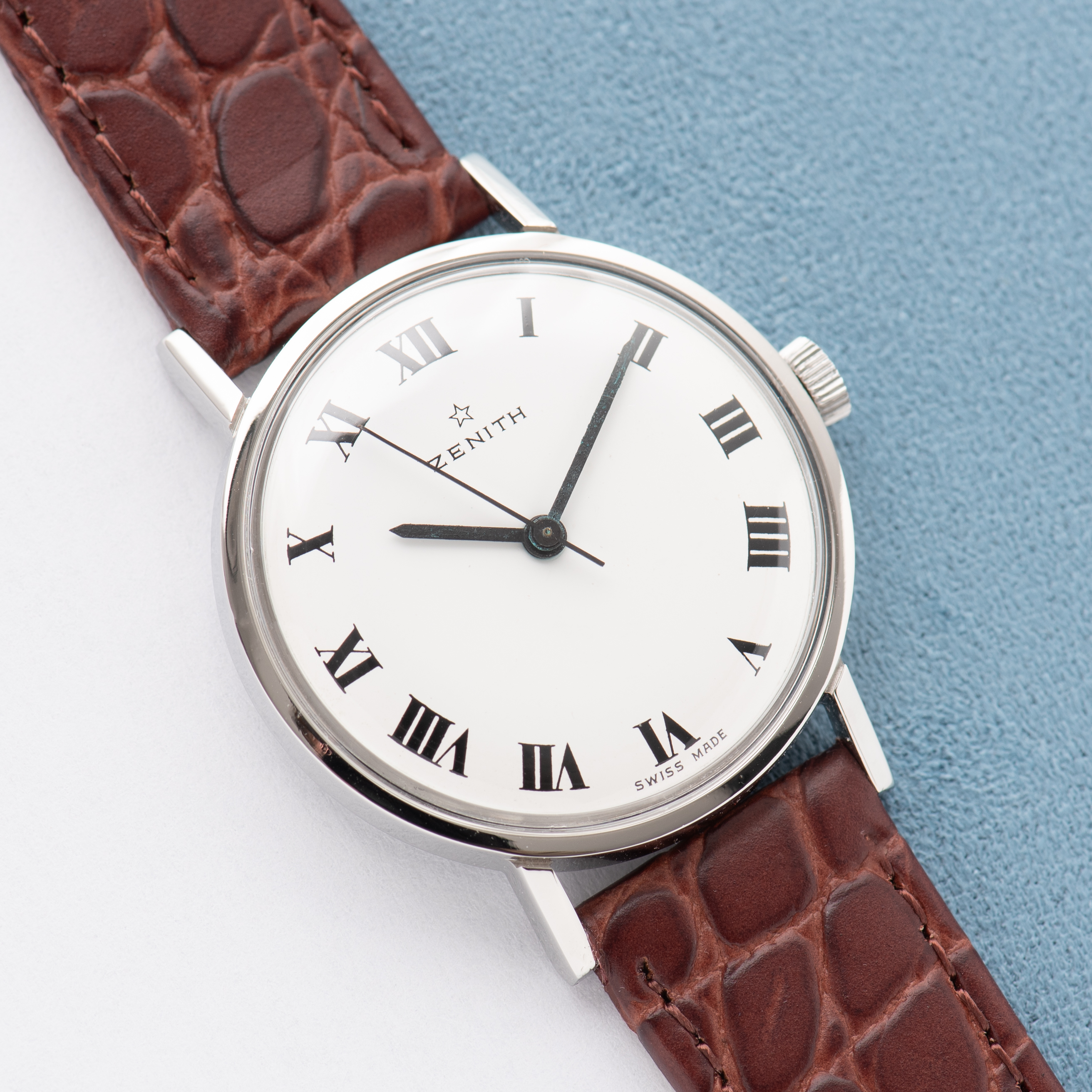 Zicht op Zenith mechanische White Lacquer wijzerplaat cal 2532 ref 928A413