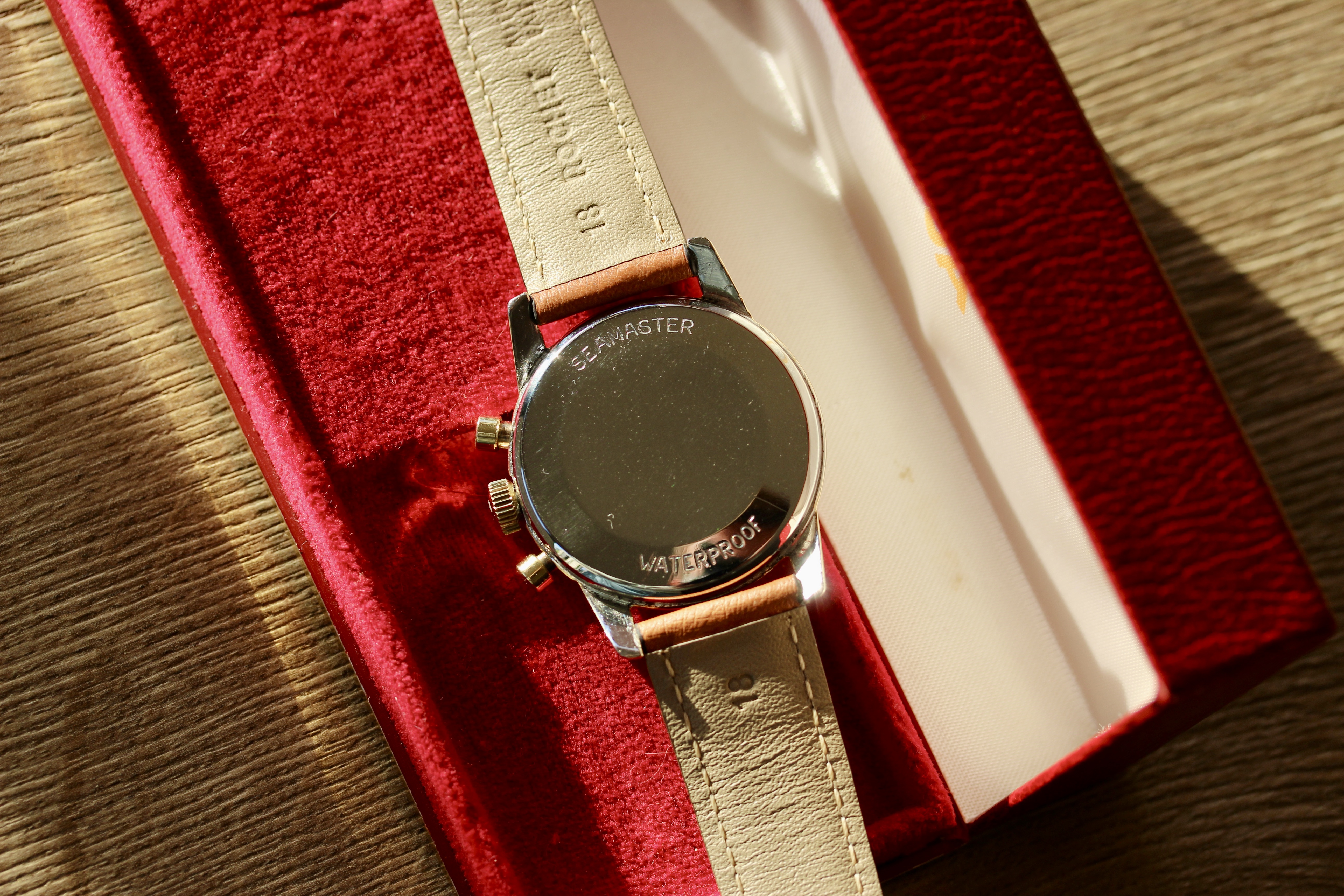 Vue de Omega Seamaster Chronographe réf KO 2907/2 cal 321