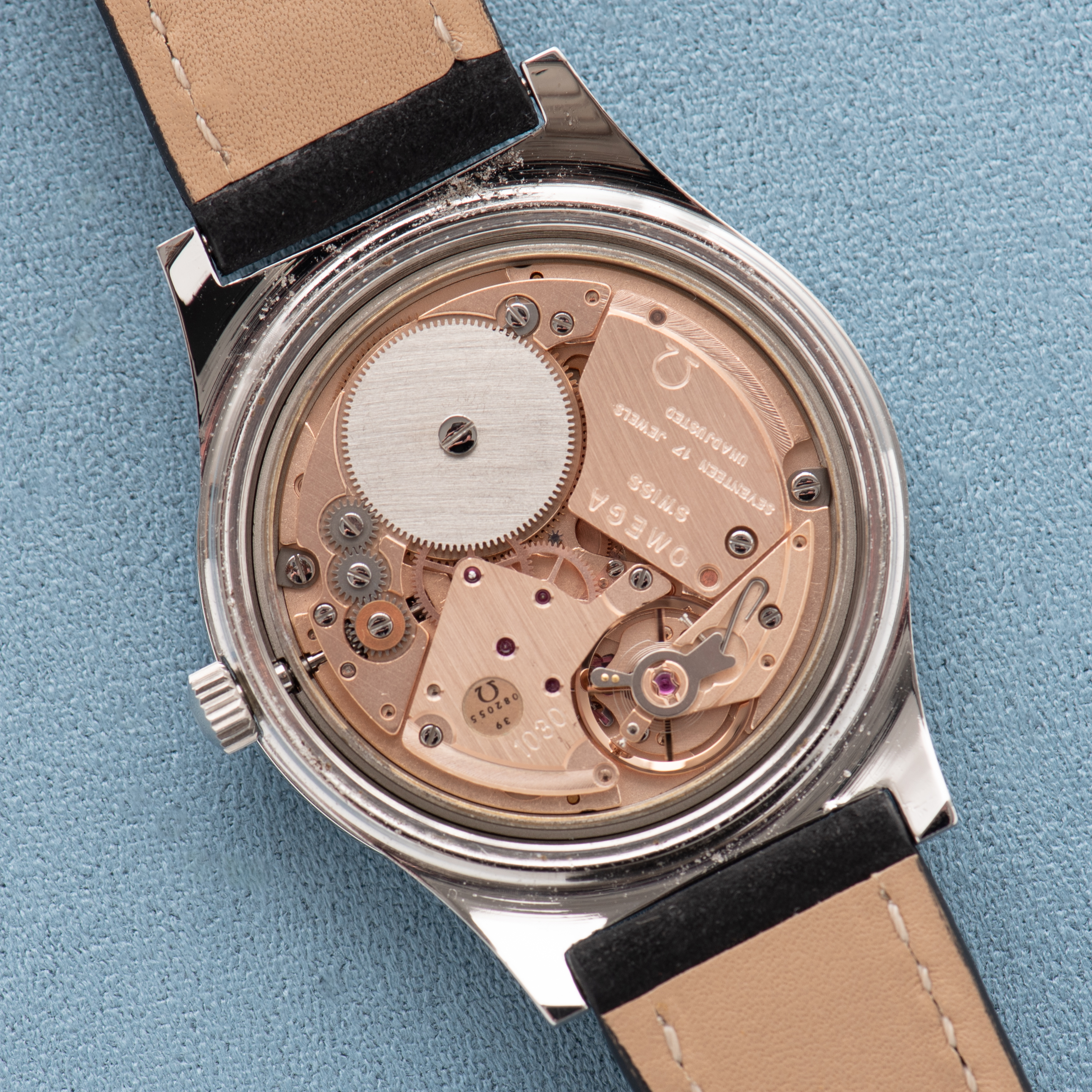 Vue de Omega Genève Date Blue Dial Cal 1030 Réf 136.0102 from 1975