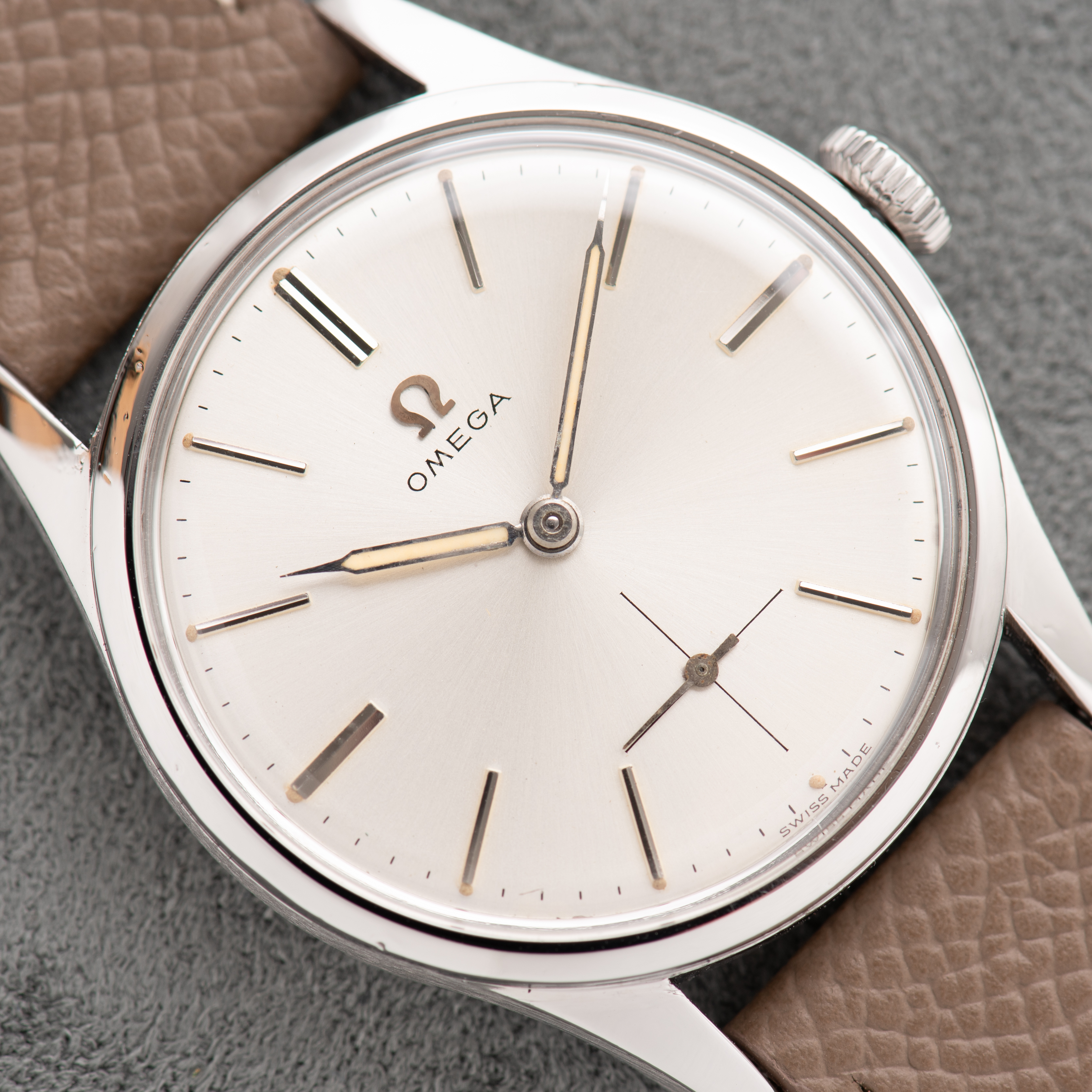 Zicht op Omega Classic 30T2 Ref 2383-6 uit 1944