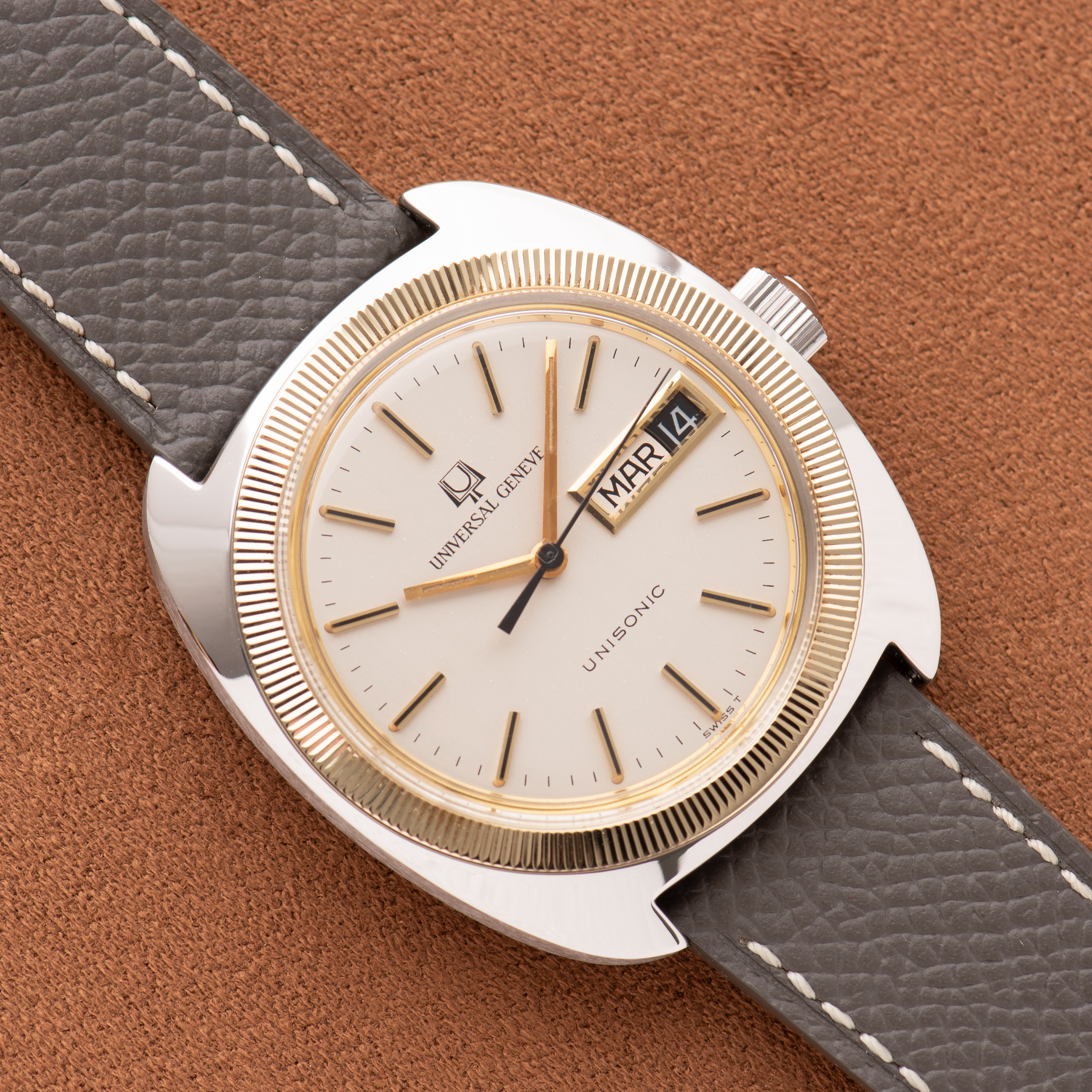 View of Universal Geneva Unisonic day-date Like New Ref 853102