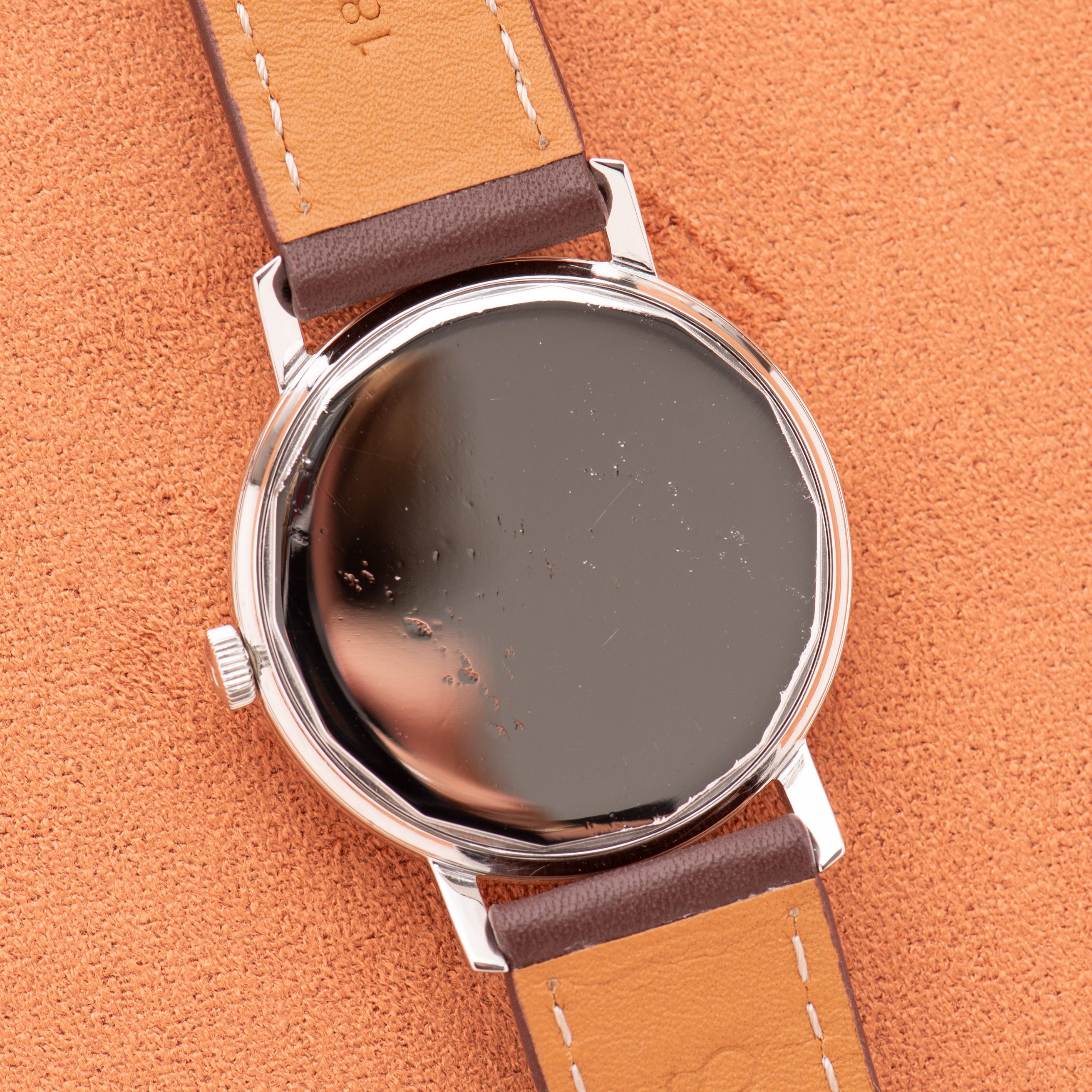 Vue de Universal Genève Polerouter Automatic Micro-Rotor – Réf. 869101/01 – 1965