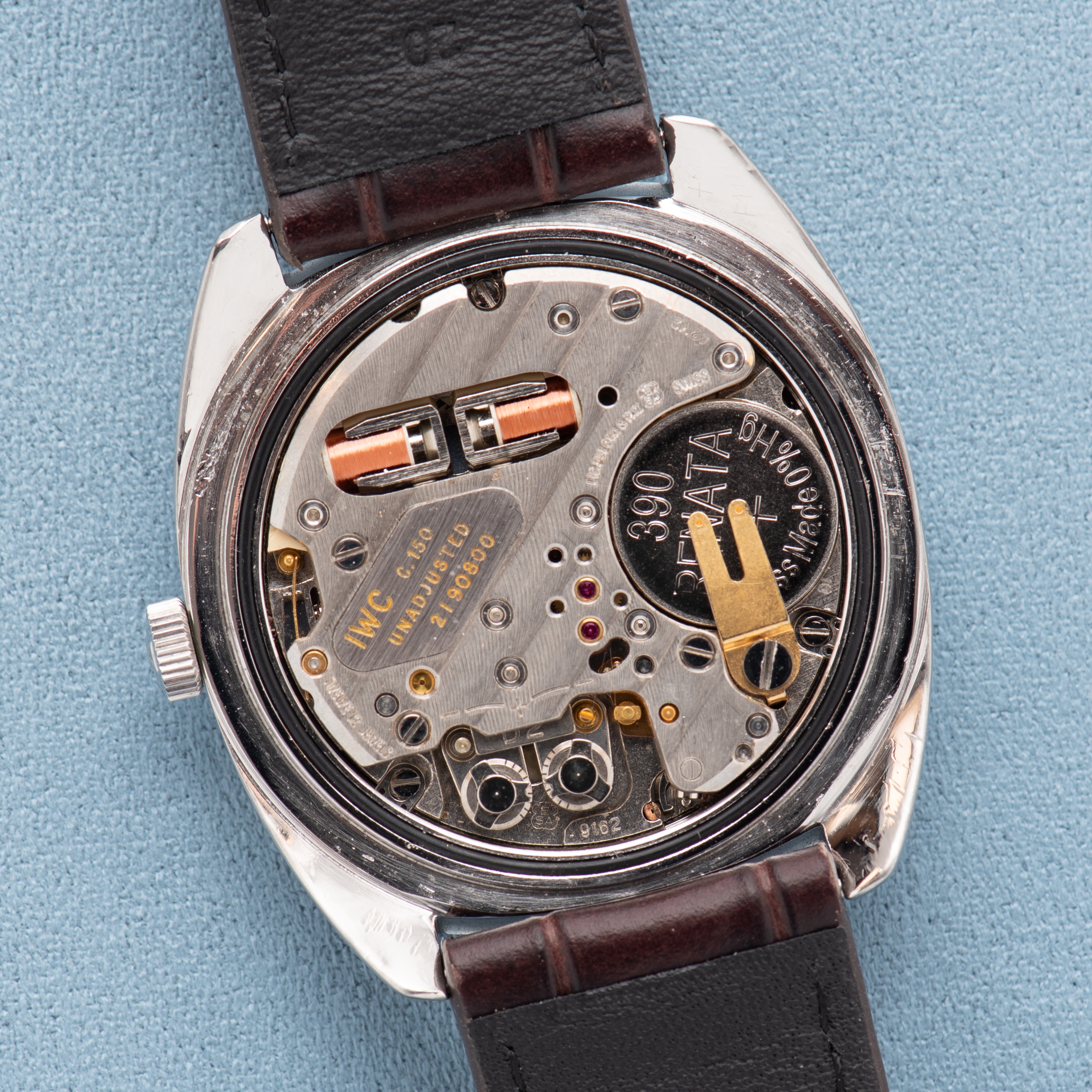Vue de IWC International Watch Co SchaffHaussen Blue Dial Electronic réf 2030787