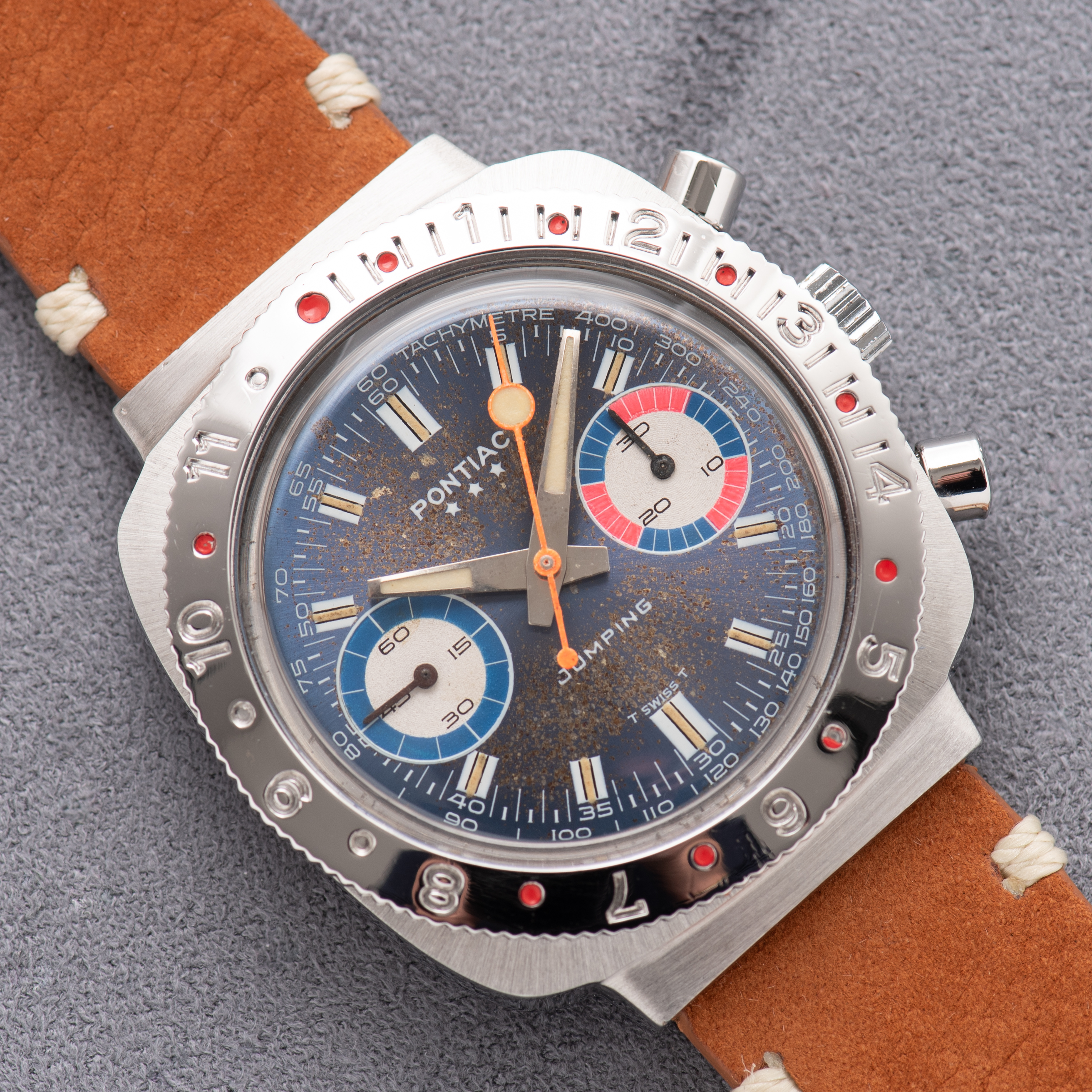 Vue de Pontiac *** Jumping Chronographe Valjoux 7733 from 70'