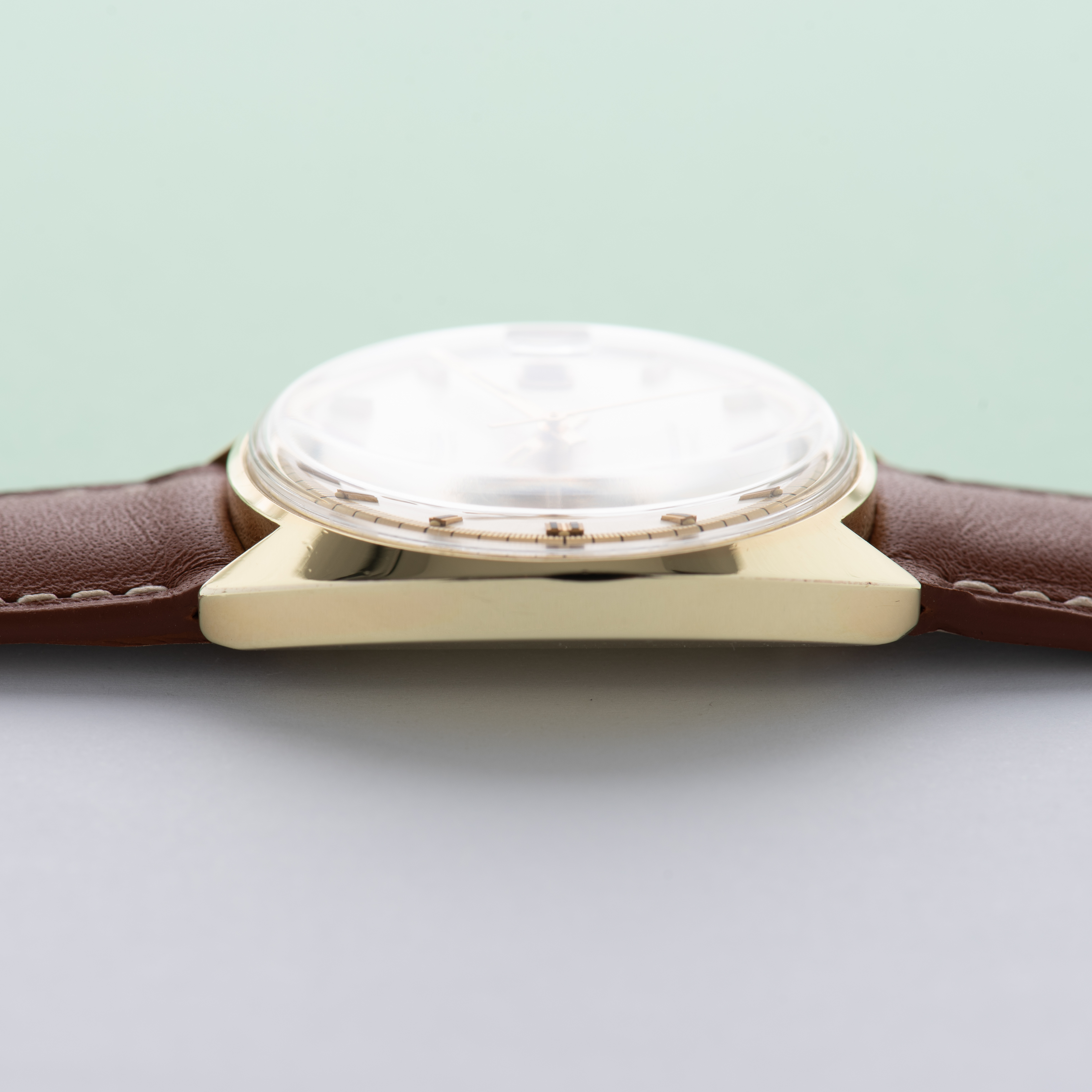 View of Omega Automatic Seamaster Cosmic réf 166.026 from 1968