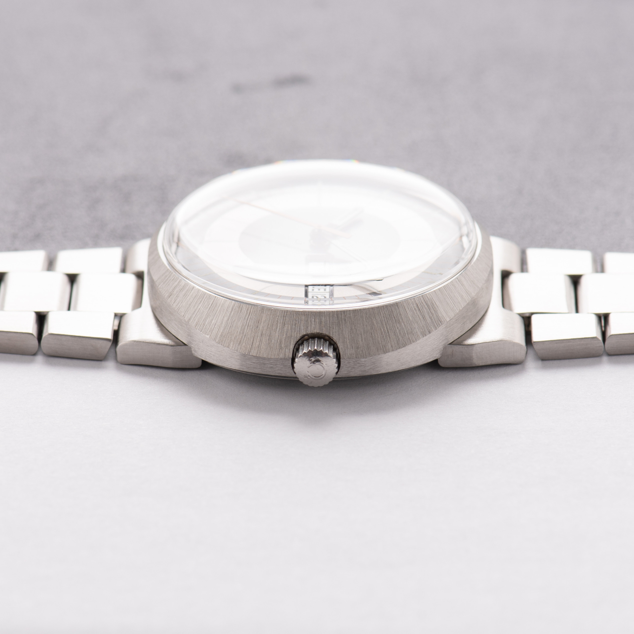 View of Omega Geneva Dynamic Automatic Grey Dial — Ref. 166.079 — 1969