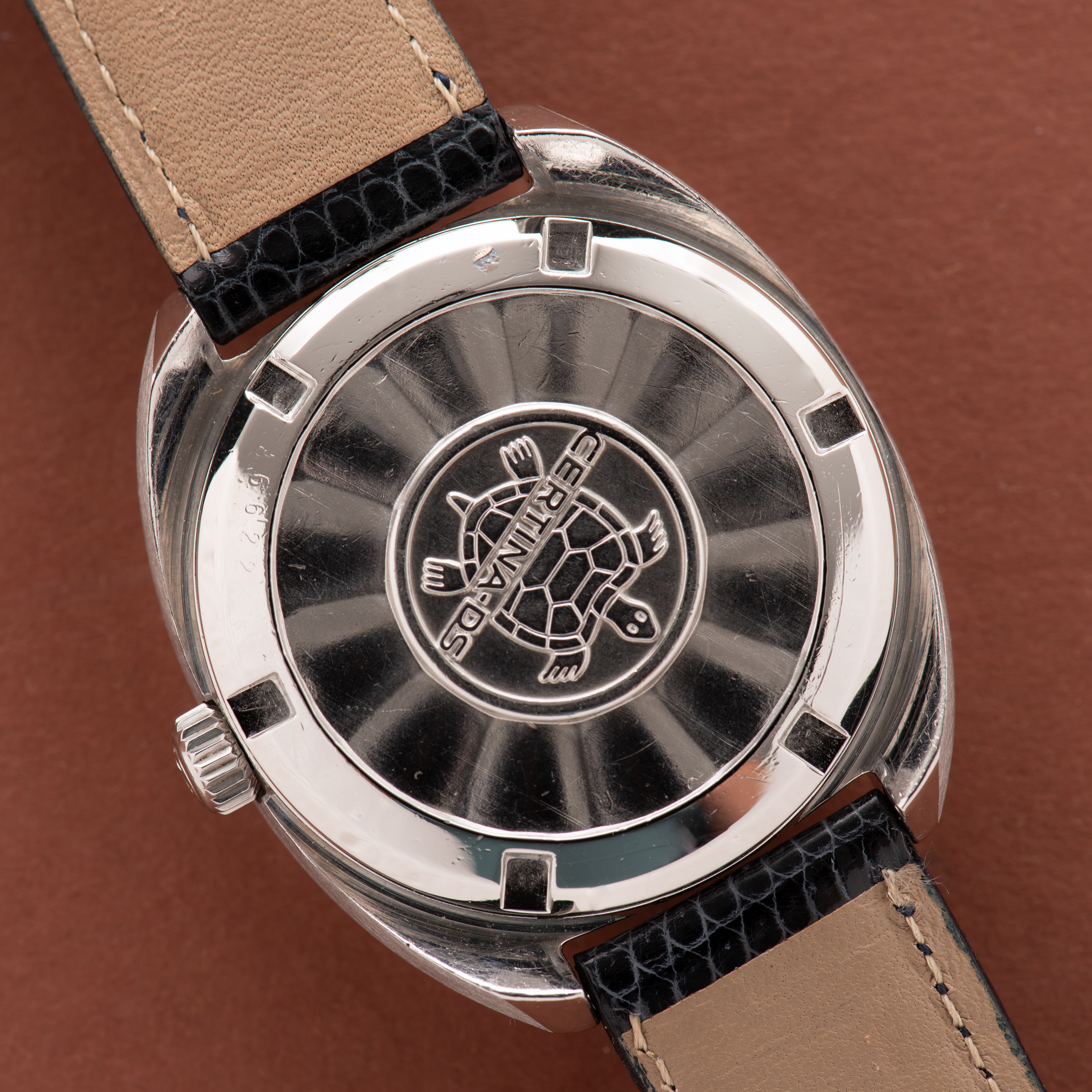 Vue de Certina Automatic DS-2 réf 5801 300 cal 25-651