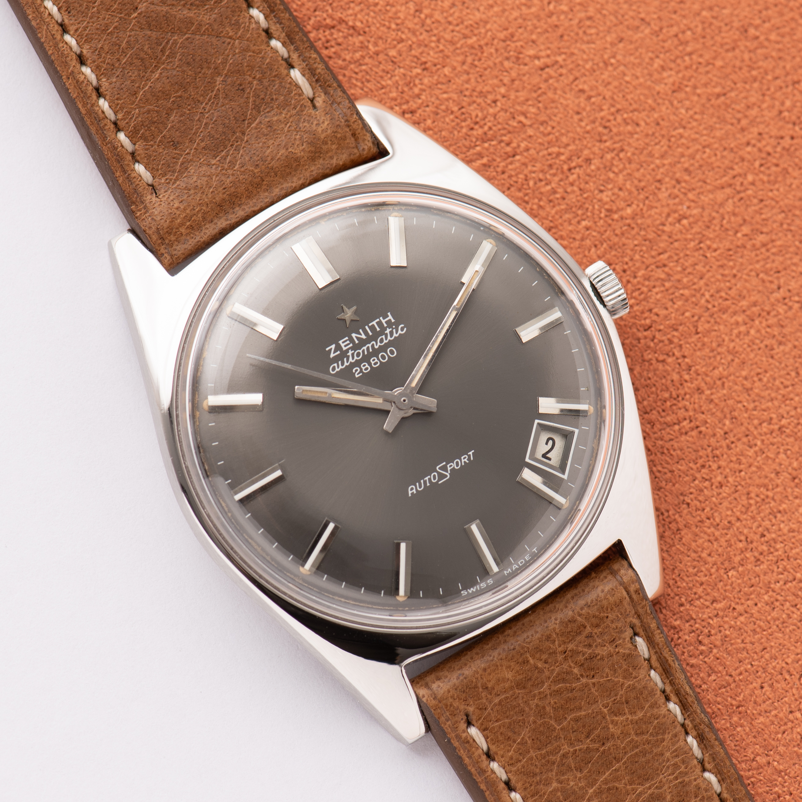 Vue de Zenith Automatic AutoSport Grey Dial réf P/6505-1