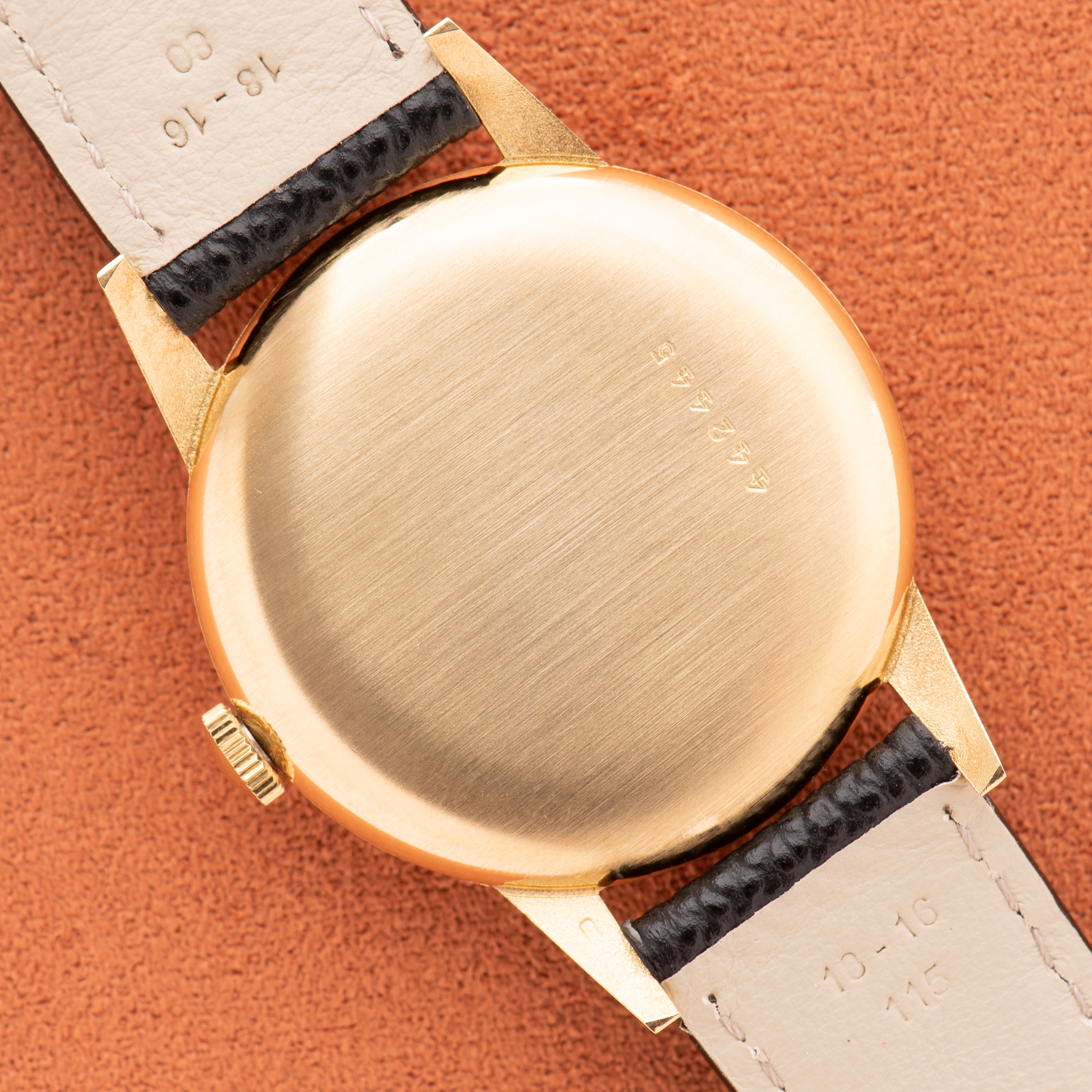 Zicht op Zenith Dress Watch "Calatrava" Gold 18k New Old Stock cal P50 from 1949