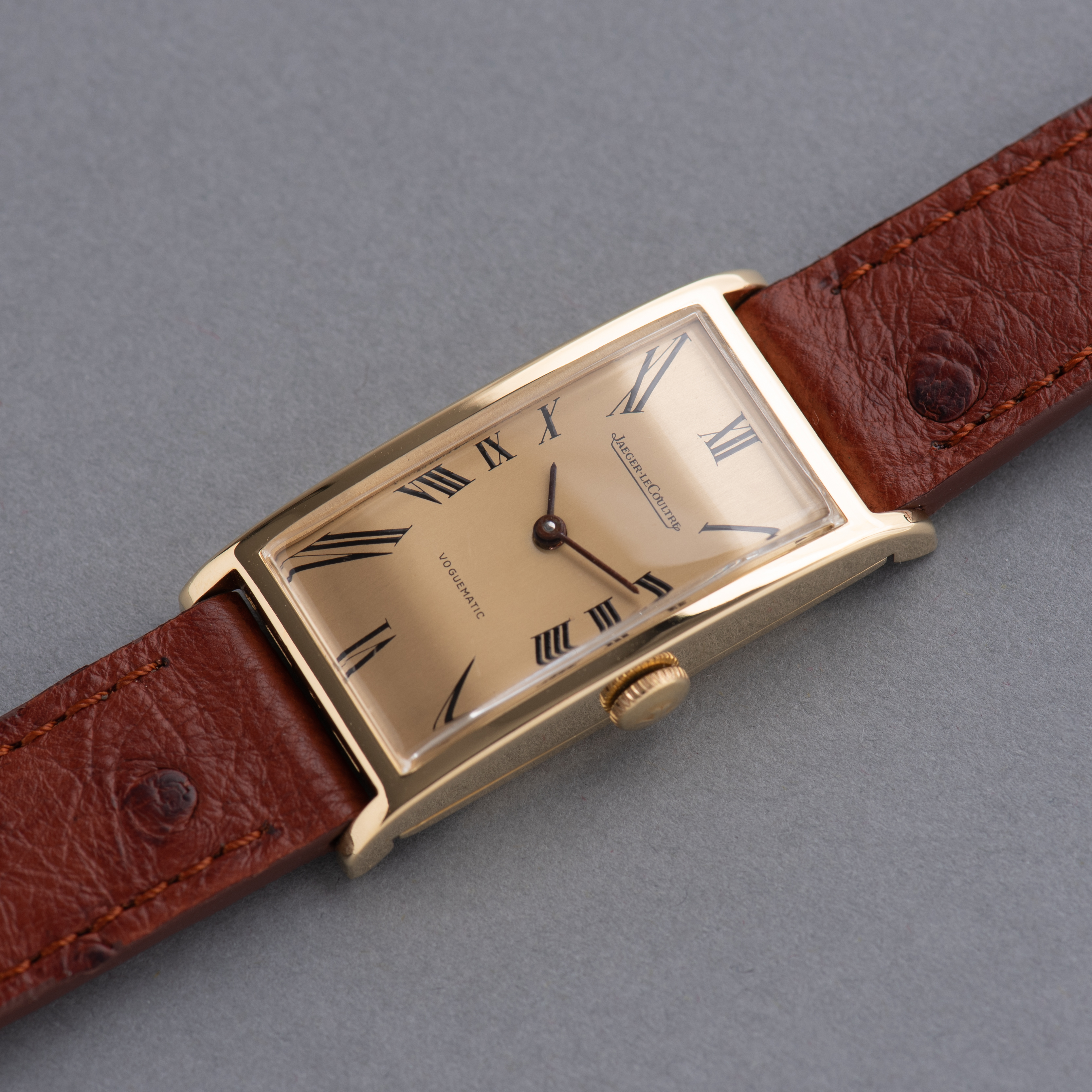 Zicht op Jaeger-LeCoultre Voguematic goud 18k 0,750 ref 22004