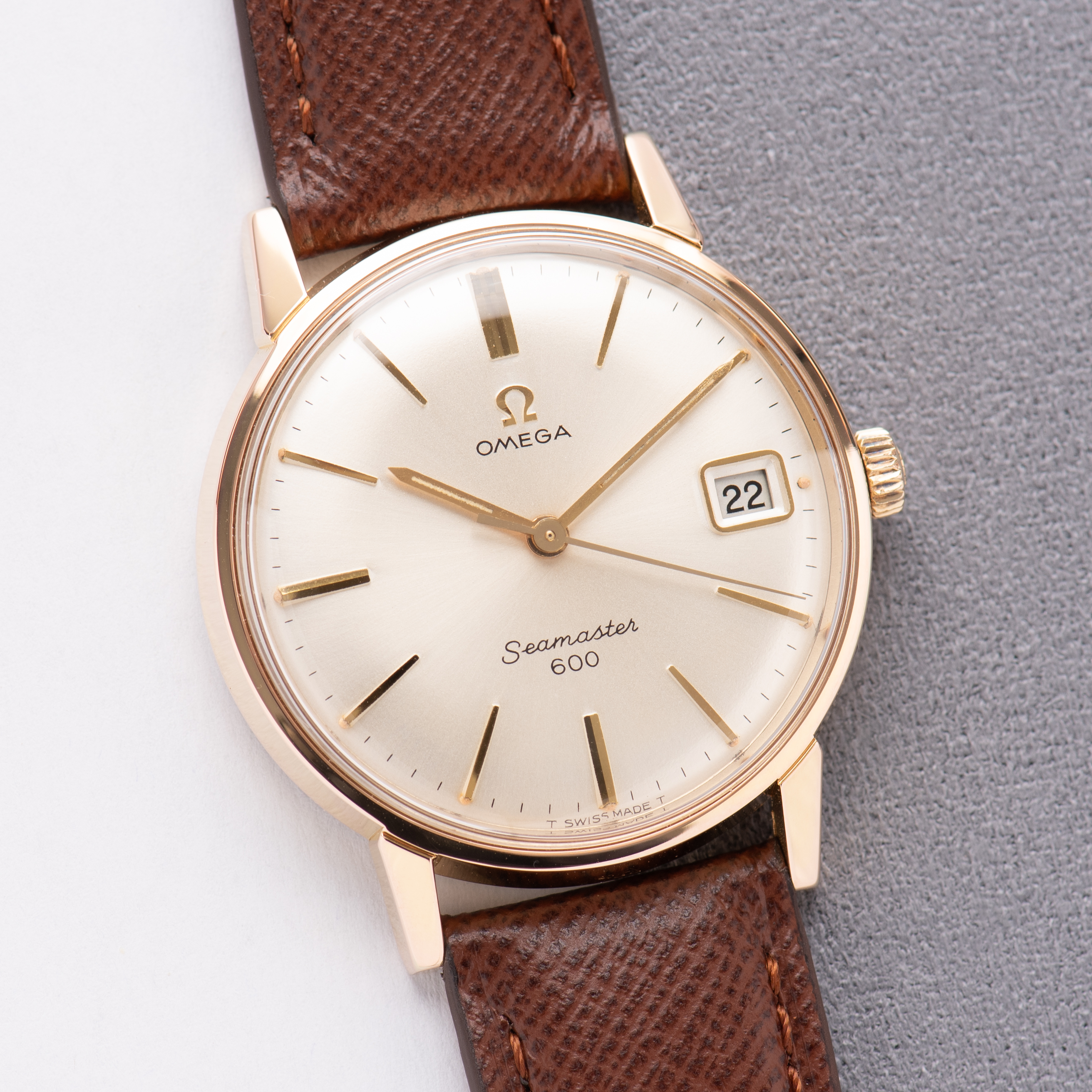 Zicht op Omega Seamaster 600 Goldplated Date Réf 136.011 Like New from 1964