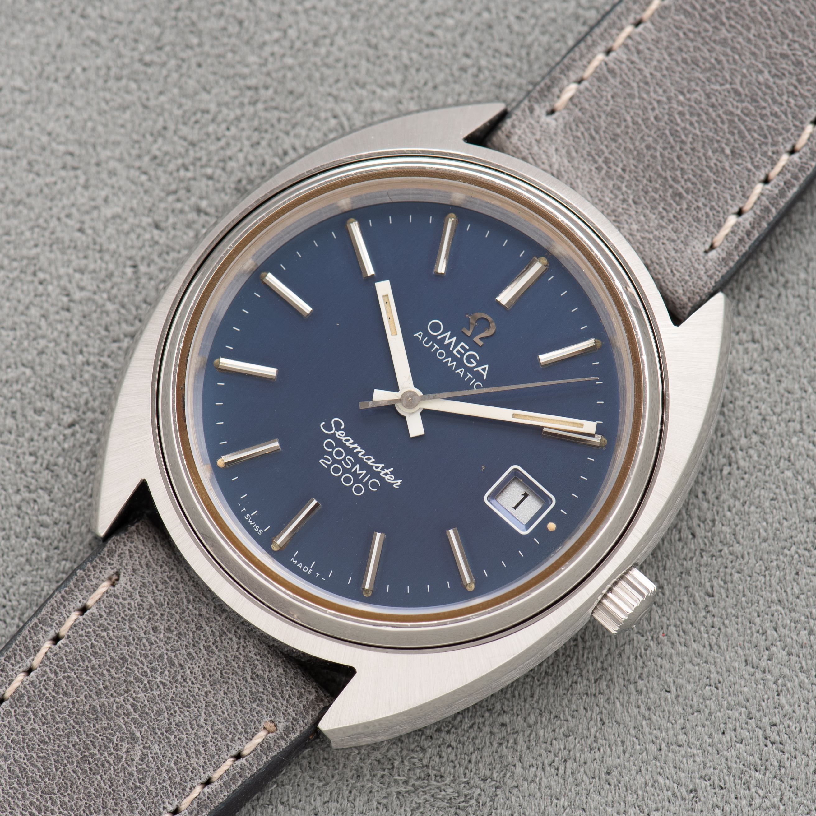 Vue de Omega Automatic Seamaster Cosmic 2000 Blue dial Réf 166.130 from 1973