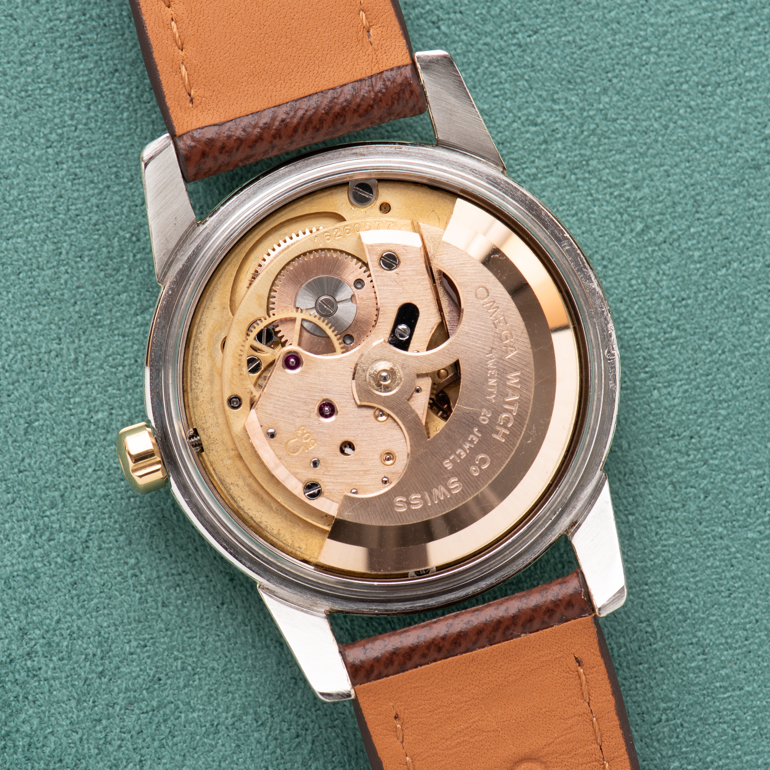 Vue de Omega Automatic Seamaster Calendar Réf 2849 6SC from 1958