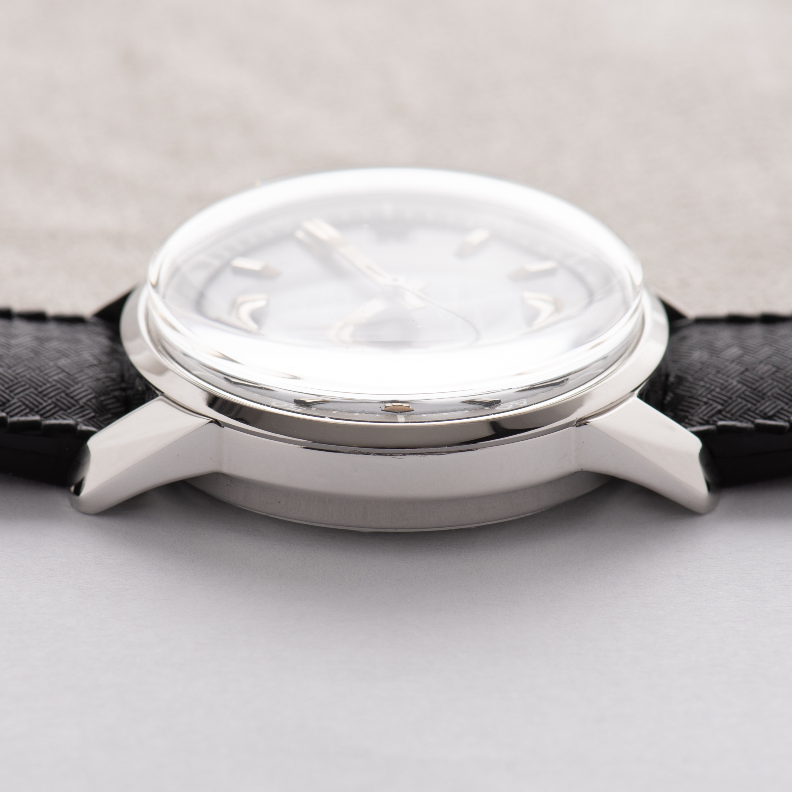 Vue de Enicar Automatic Sherpa Super-Divette réf 125.004 from 1965