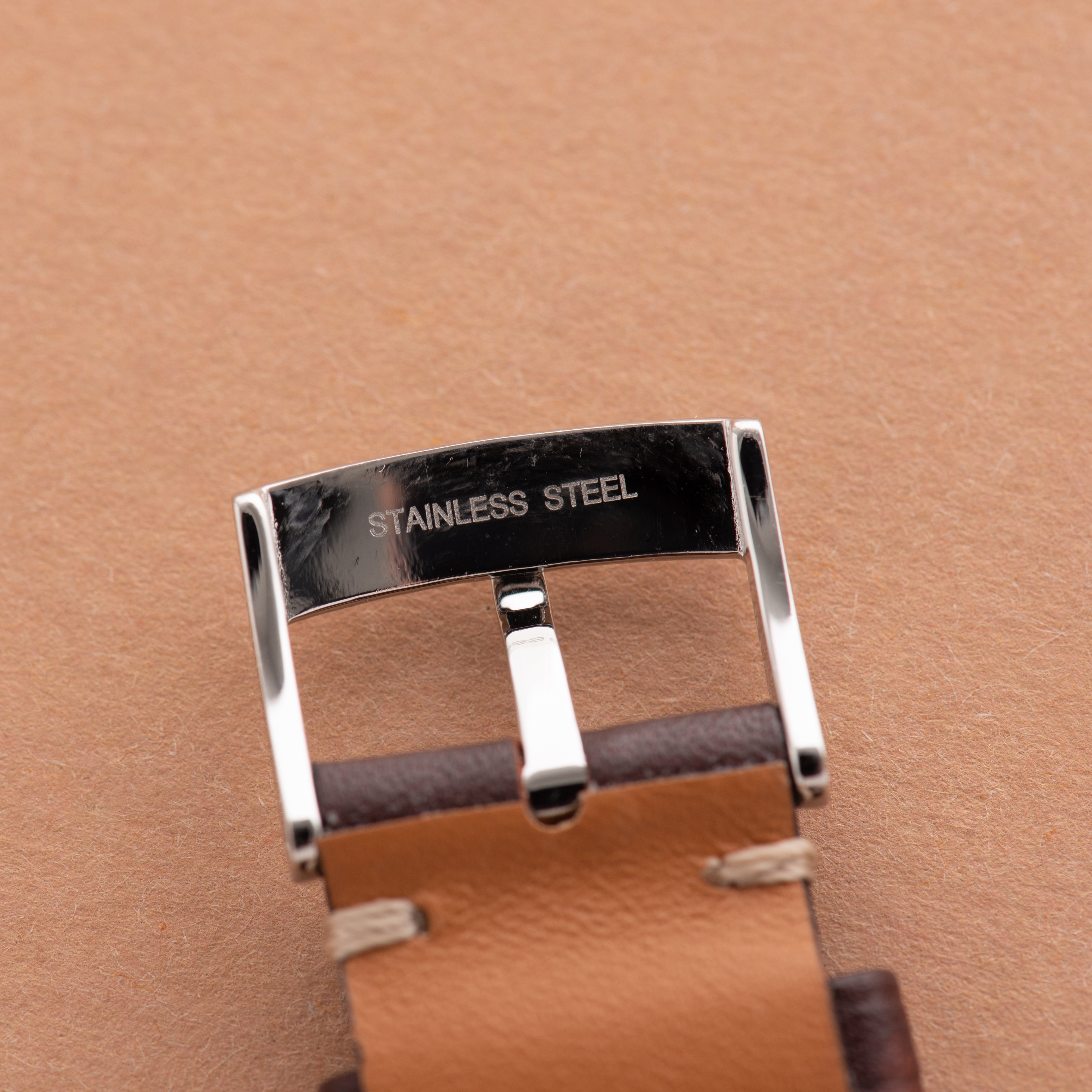 Zicht op Omega De Ville Prestige Automatic Datum Ref 168.1050 cal 1120 uit 2007