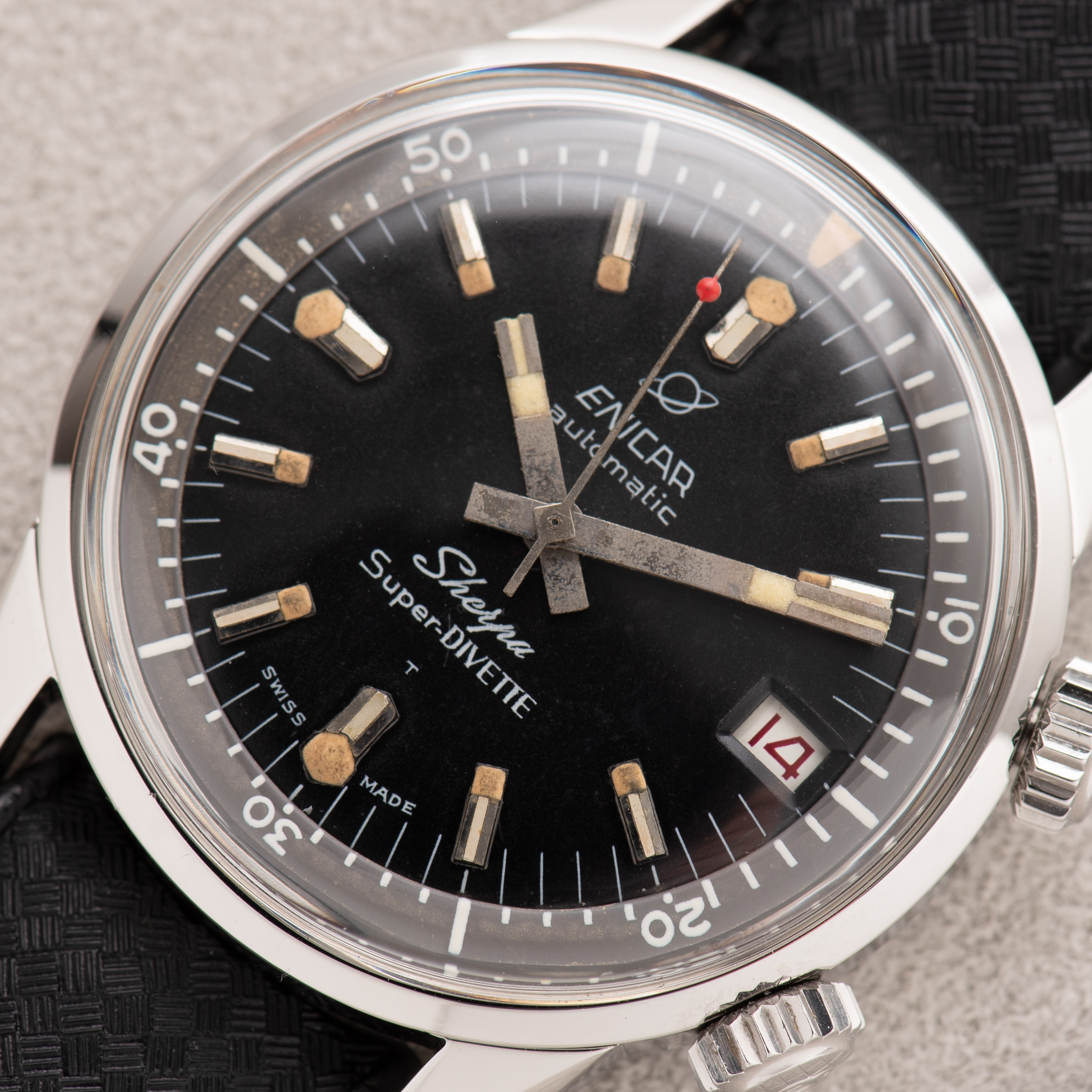 Vue de Enicar Automatic Sherpa Super-Divette réf 125.004 from 1965
