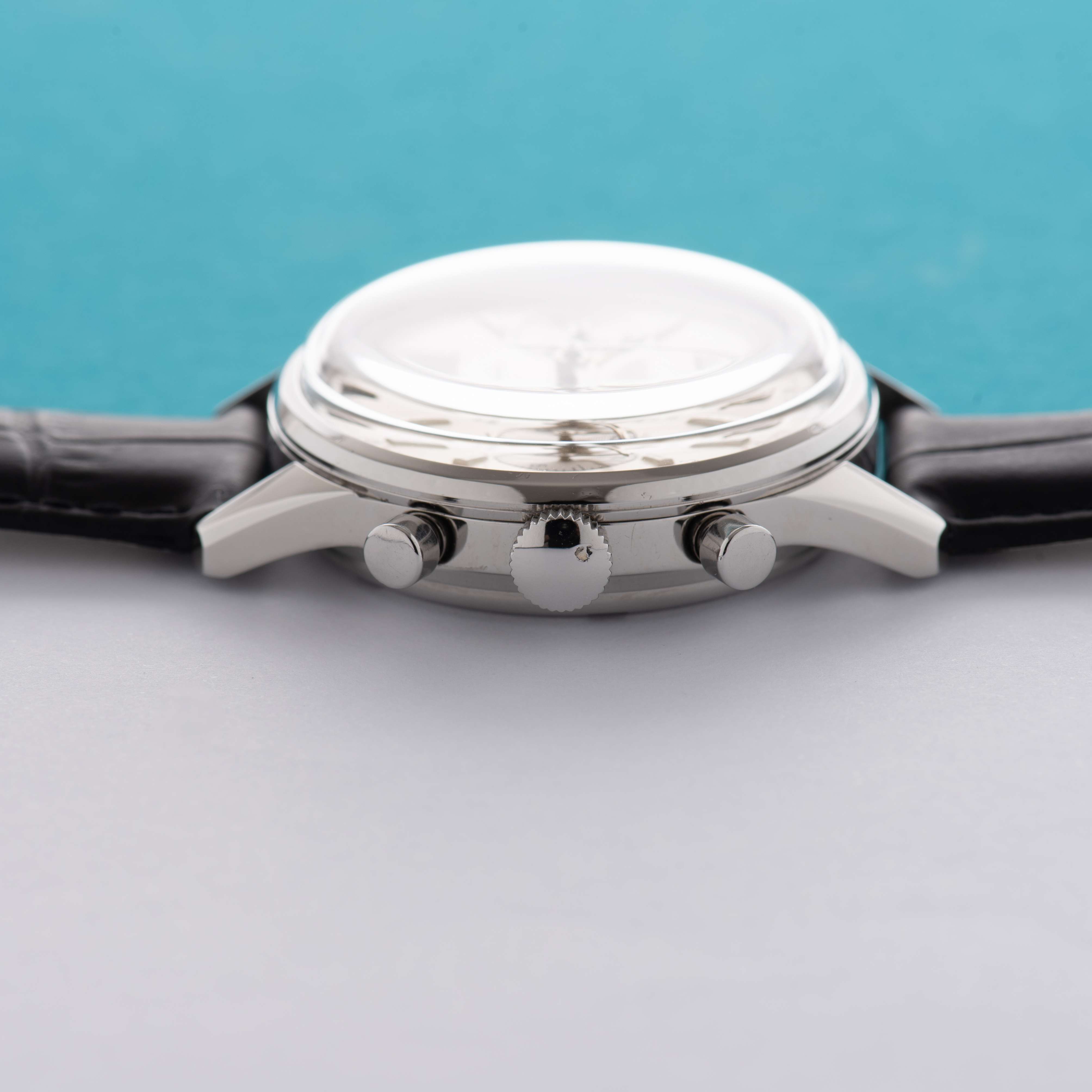 View of Cauny Prima 17rubis Chronographe Landeron 187