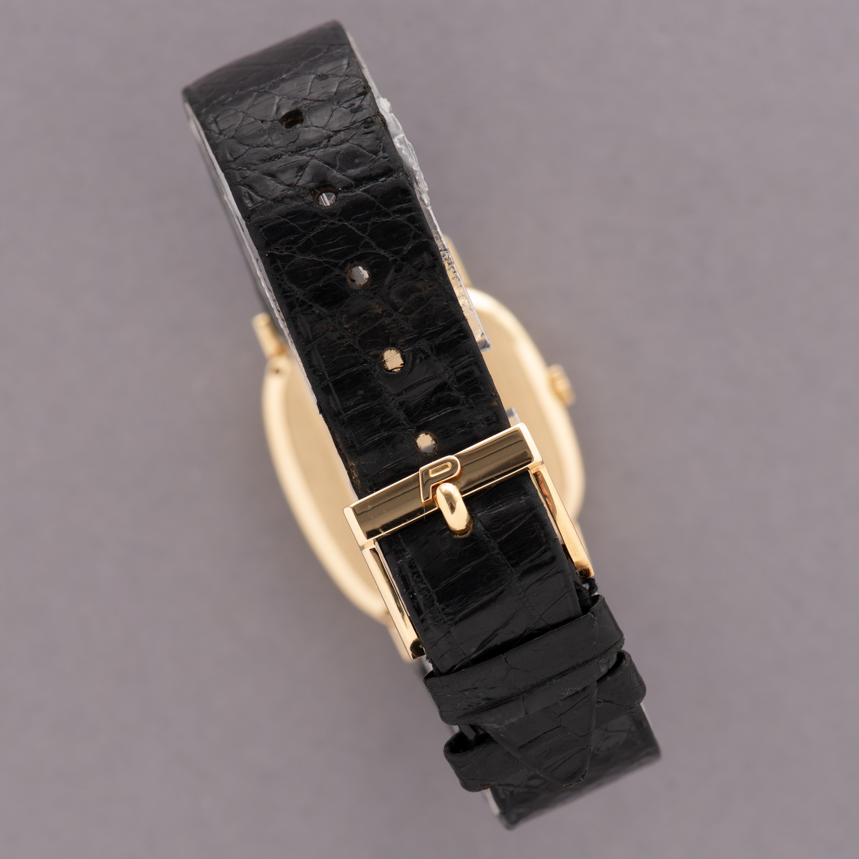 Vue de Piaget "asymétrique" gold 18K réf 9467 cal 9P