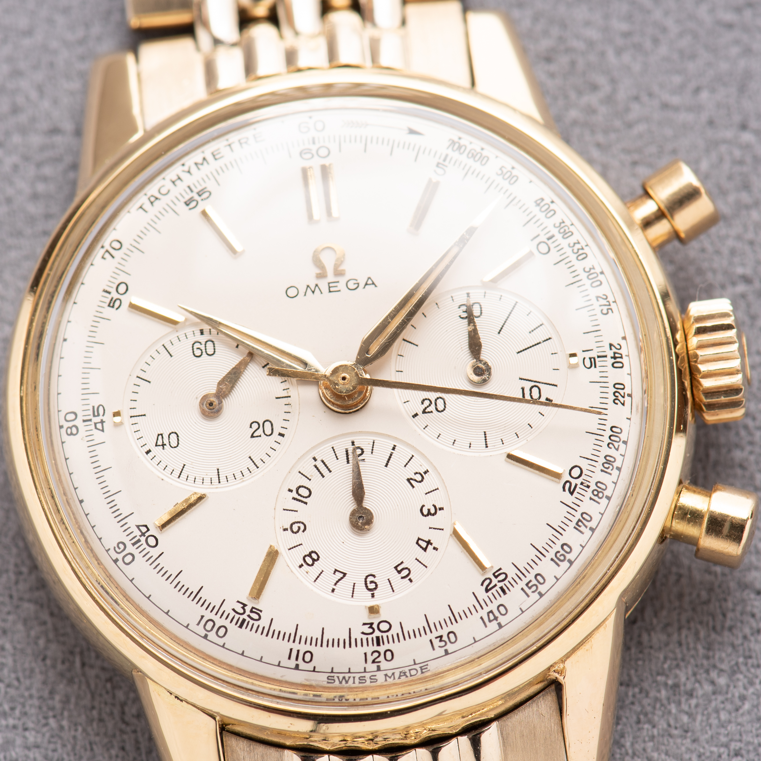 Zicht op Omega Chronographe Pre-"Seamaster" Réf 2884 Cal 321 from 1956