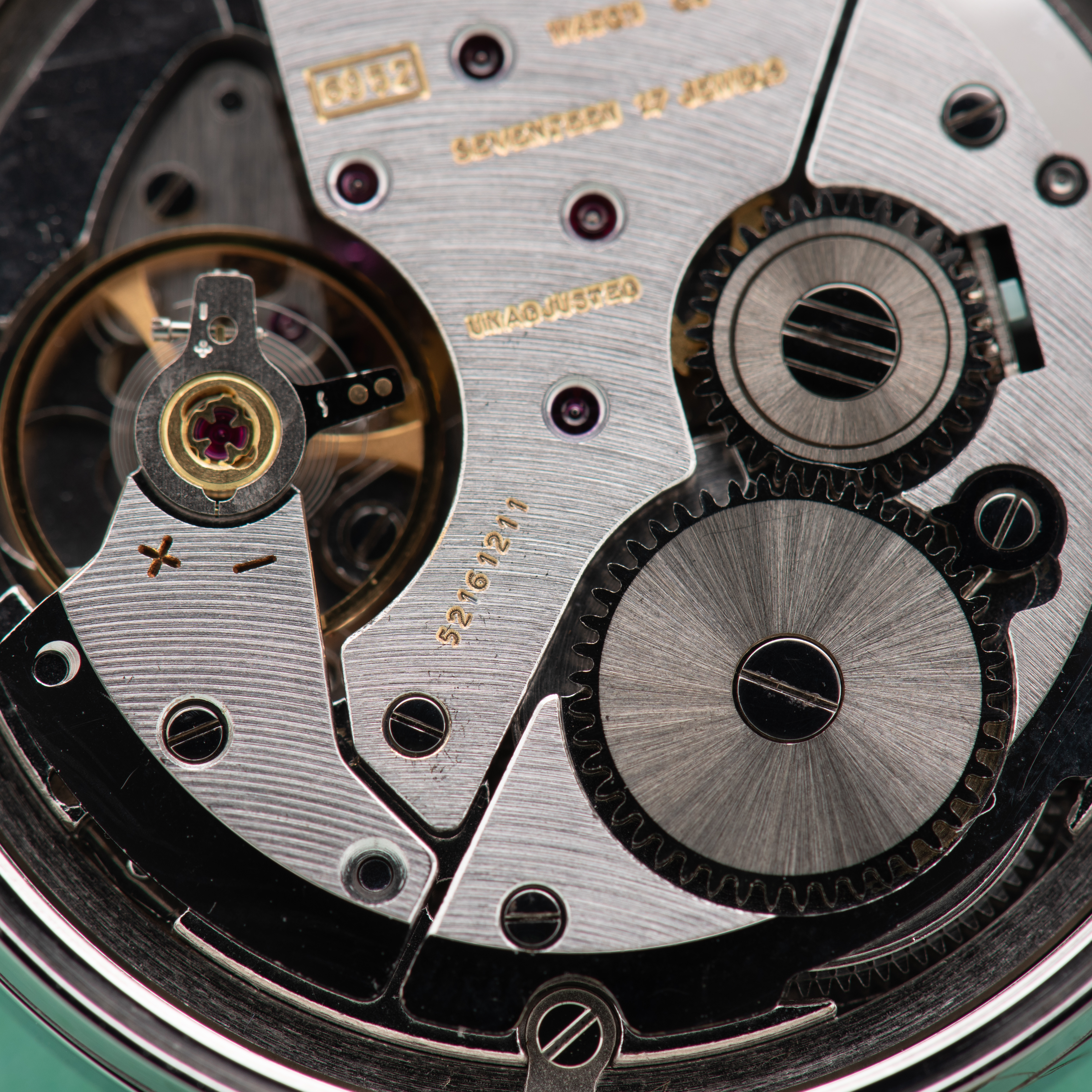 Vue de Longines Conquest mécanique réf 1505 1 cal 6952