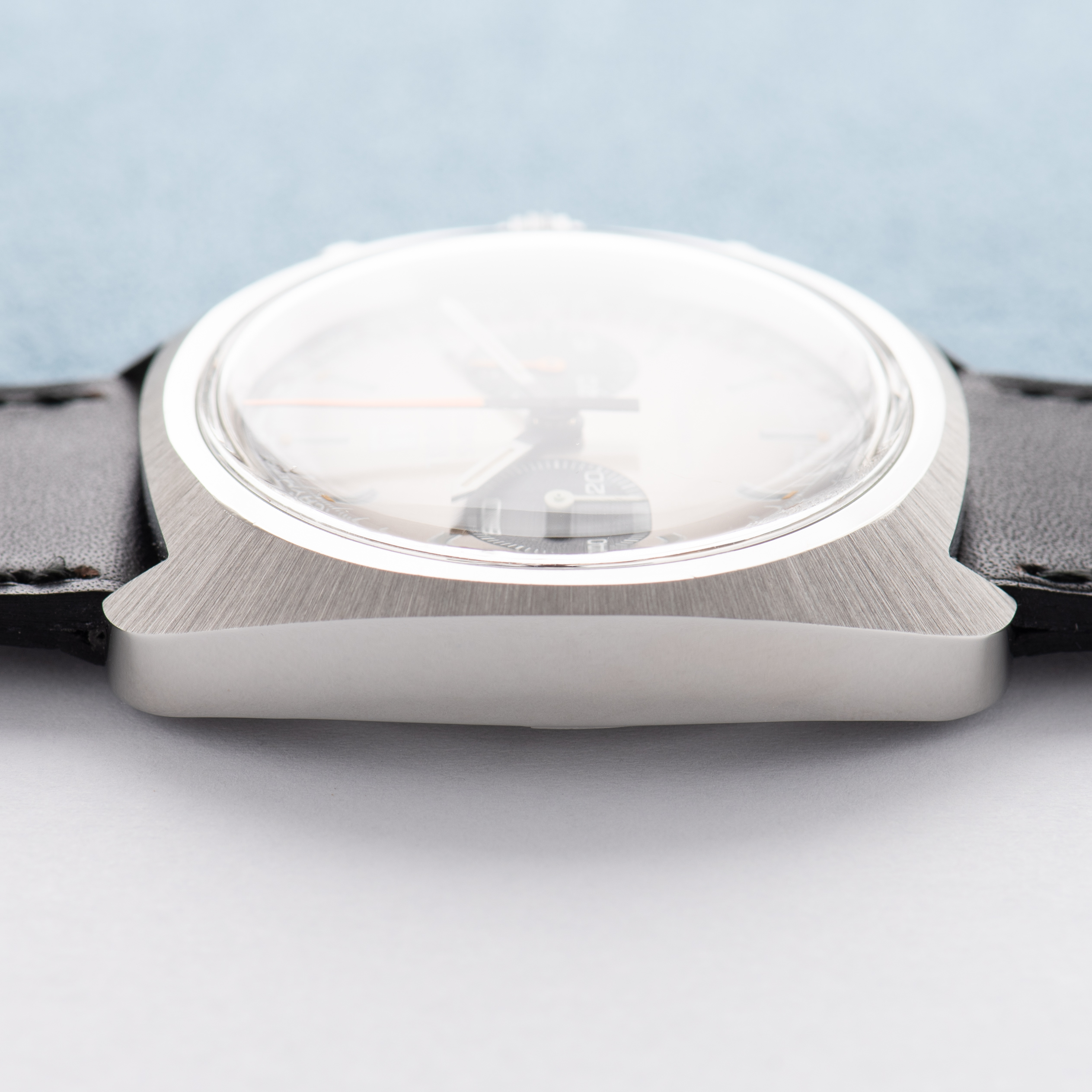 View of Tissot Swiss Navigator Chronograph ref 40521 Lemania 872