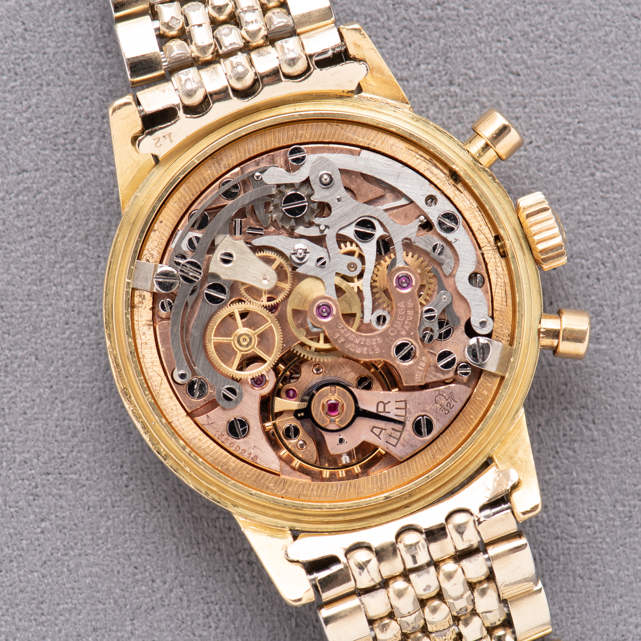 Zicht op Omega Chronographe Pre-"Seamaster" Réf 2884 Cal 321 from 1956