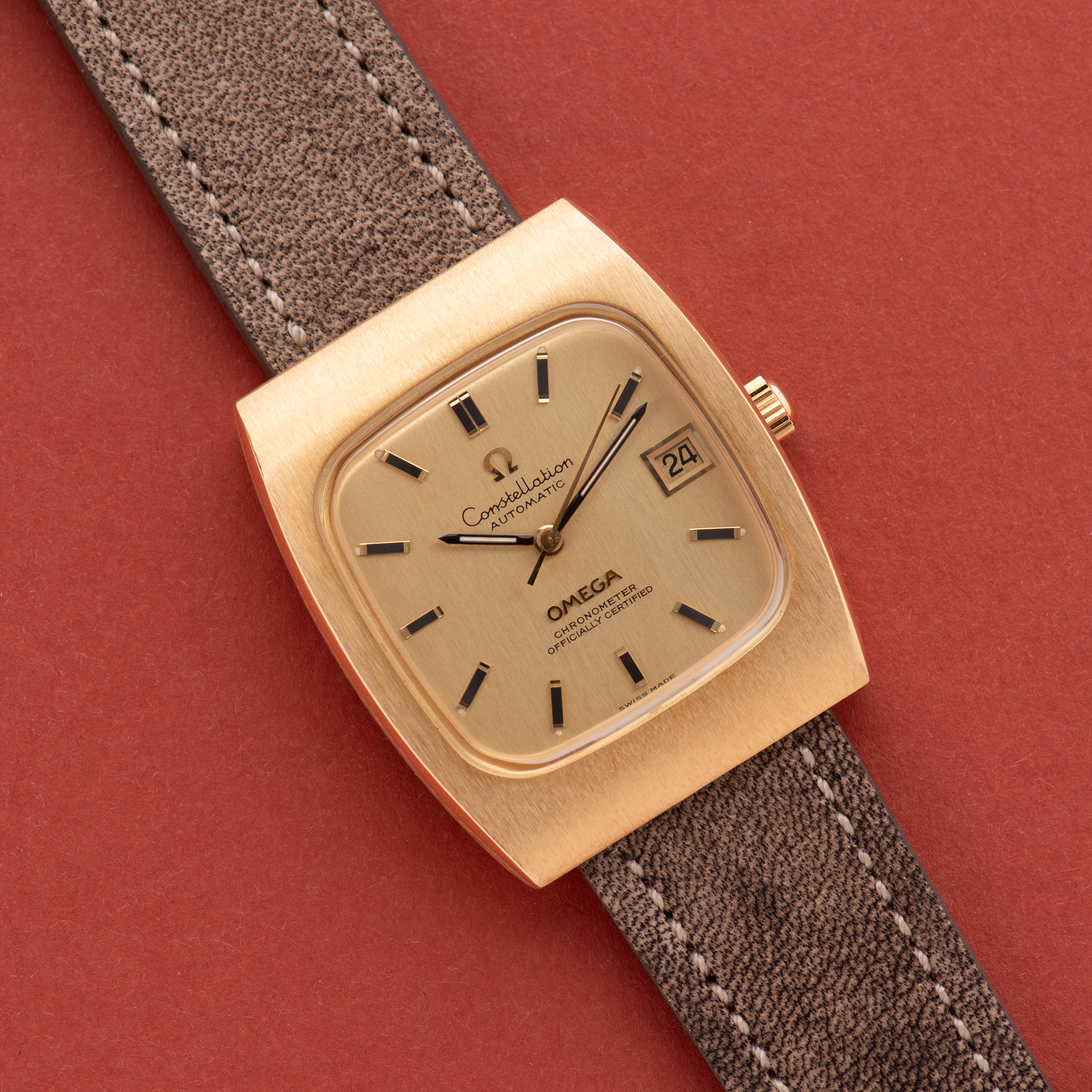 Vue de Omega Constellation Chronometer Tv Case from 1971 réf 166.058-168.044
