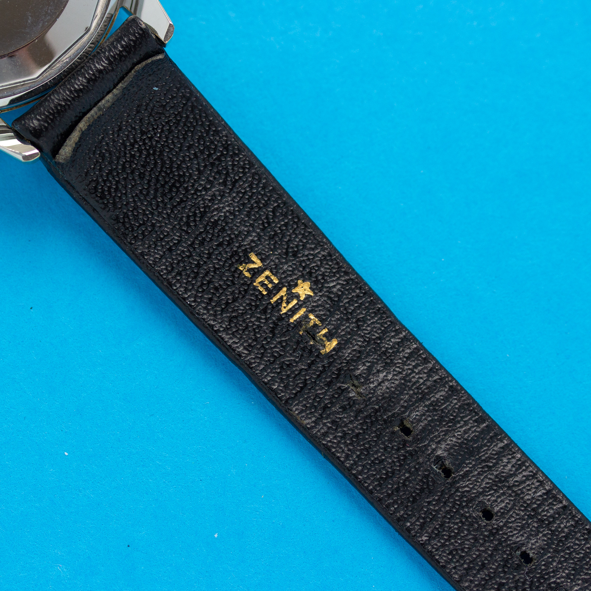 Zicht op Zenith Automatic date ref 140033 cal 2542 PC