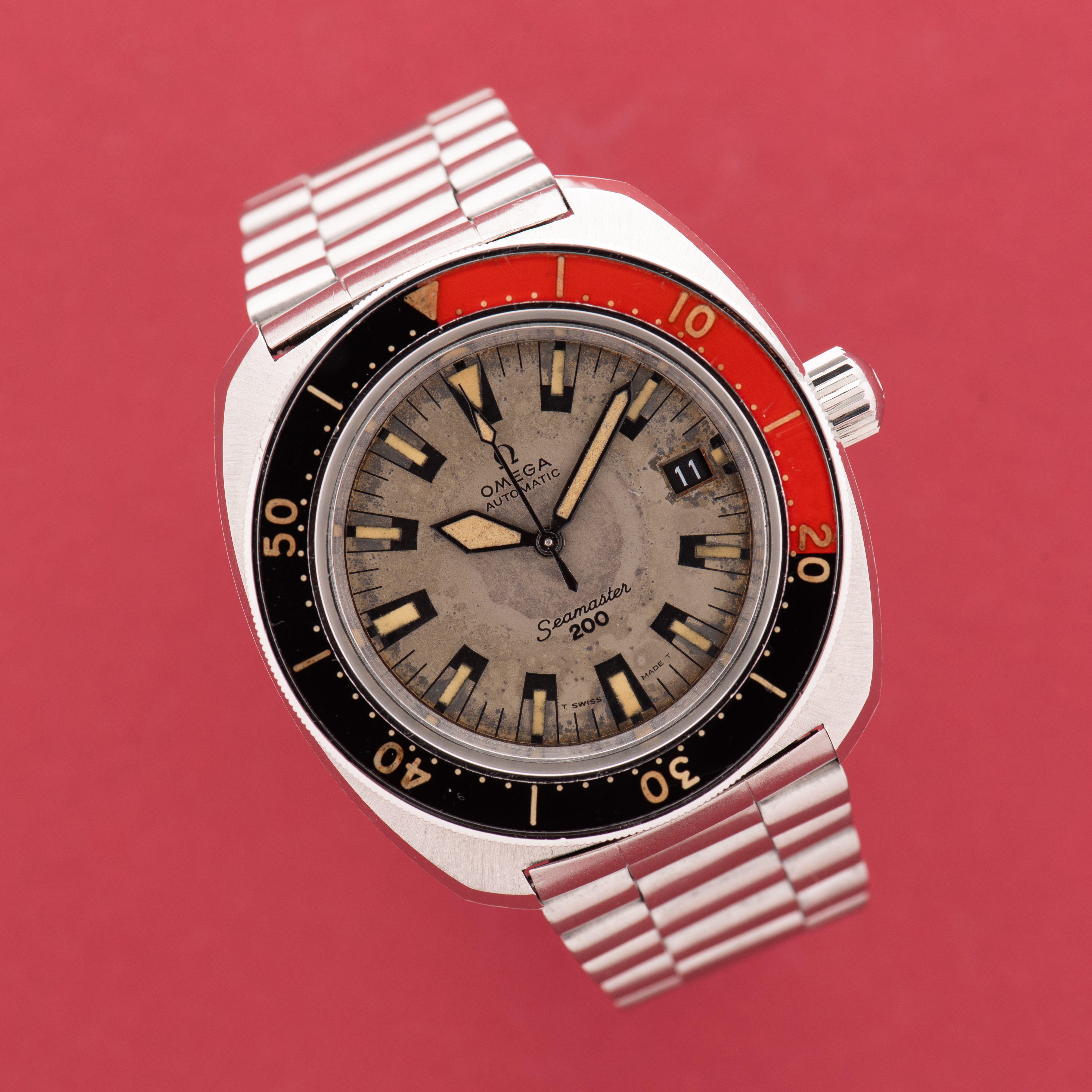 View of Omega Automatic Seamaster 200M "Banana" from 1969 Réf 166.068