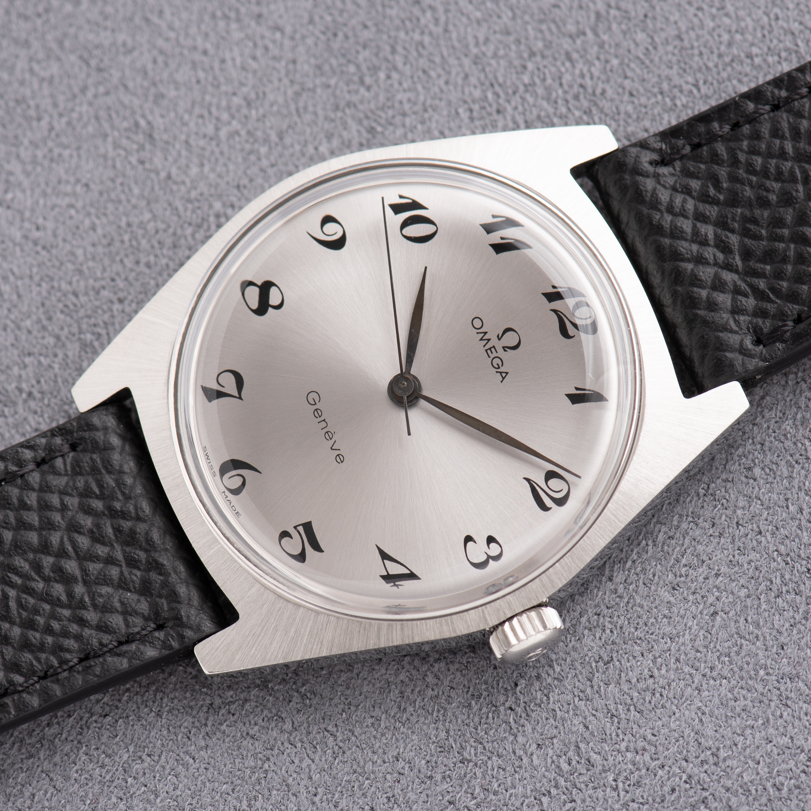 Zicht op Omega Geneva "Breguet Dial" Zilver ref 135.041 uit 1969