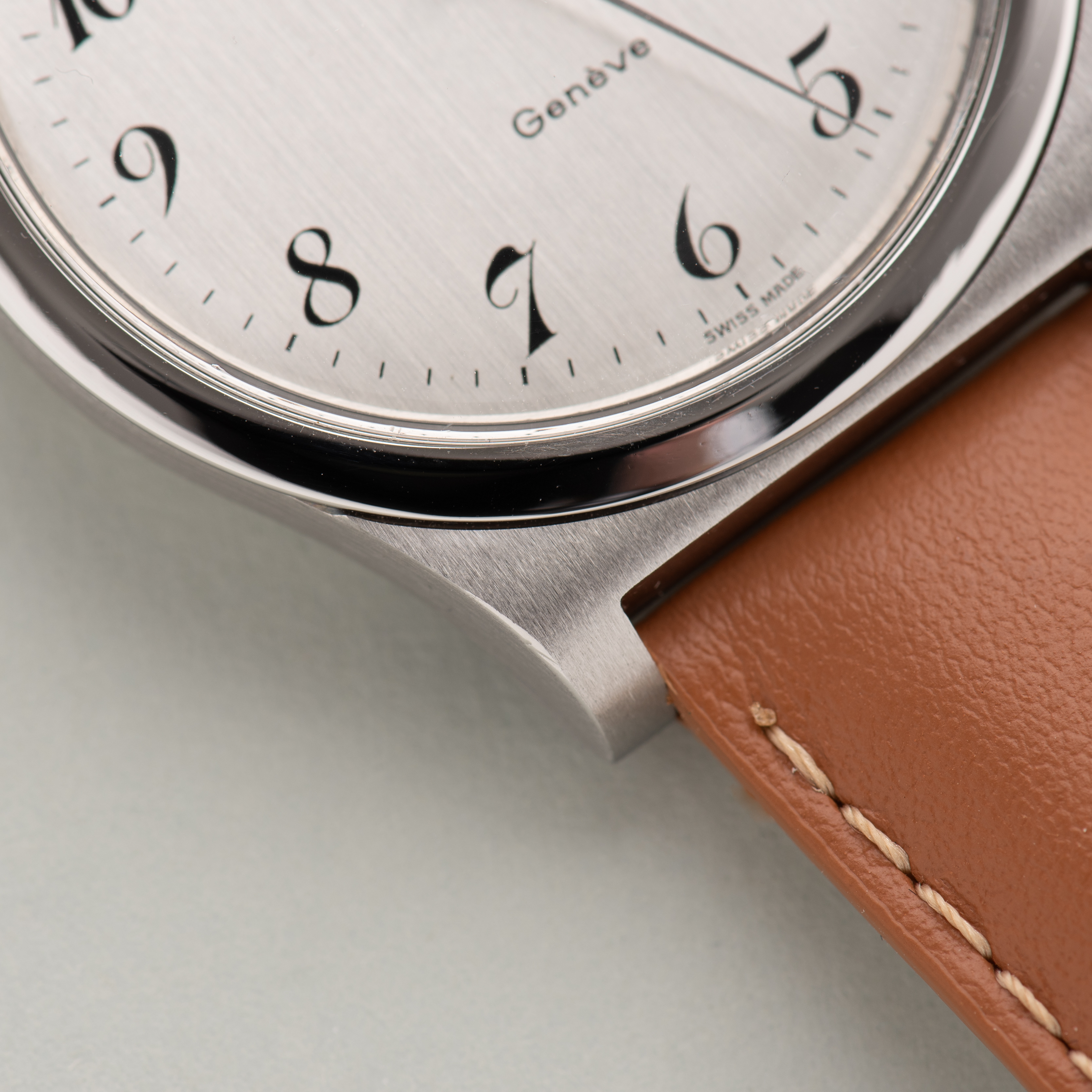Vue de Omega Genève Mécanique Date Breguet Dial Réf 136.0102 from 1972