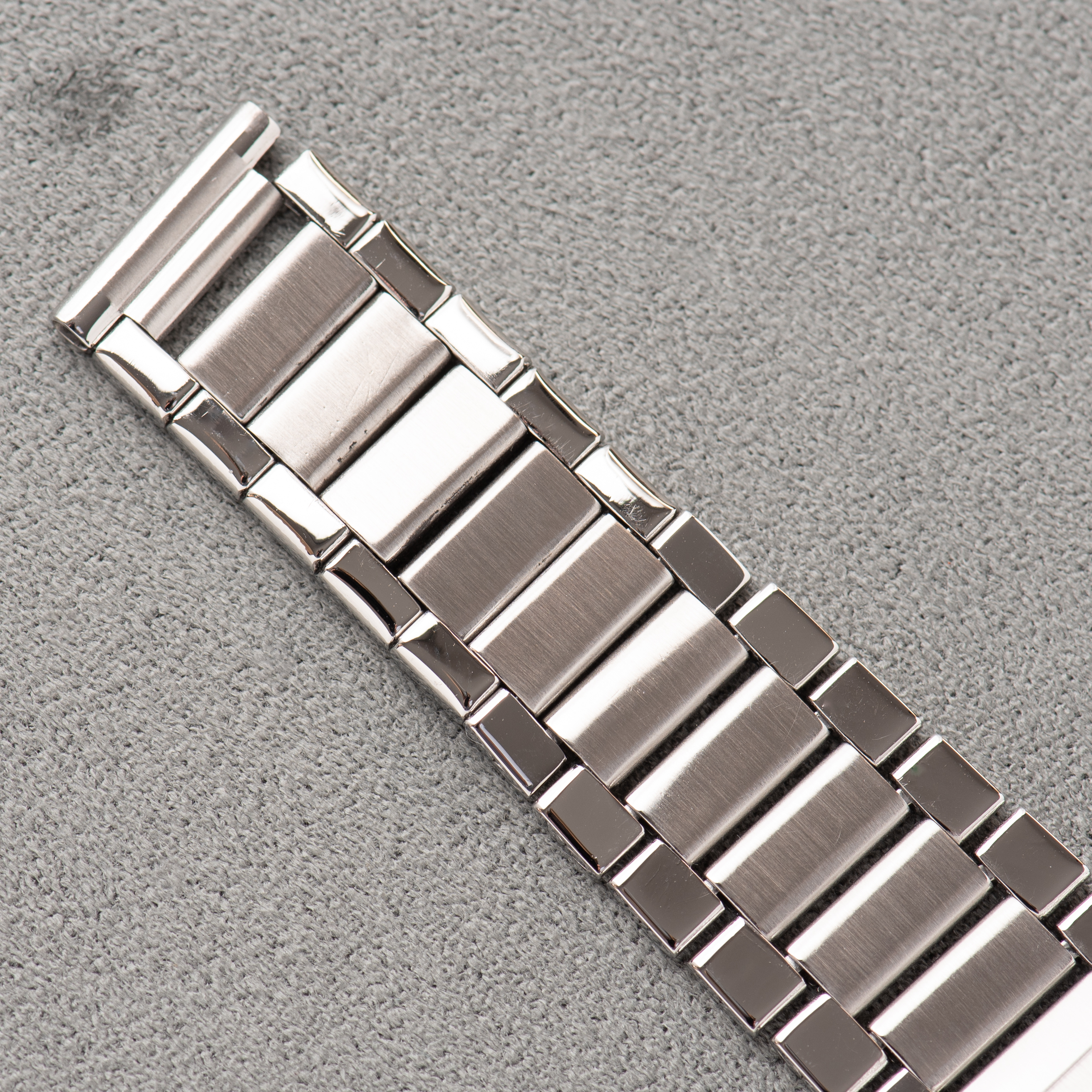 View of Omega Seamaster 600 Date Steel Full Original Date Ref 136.011 from 1966