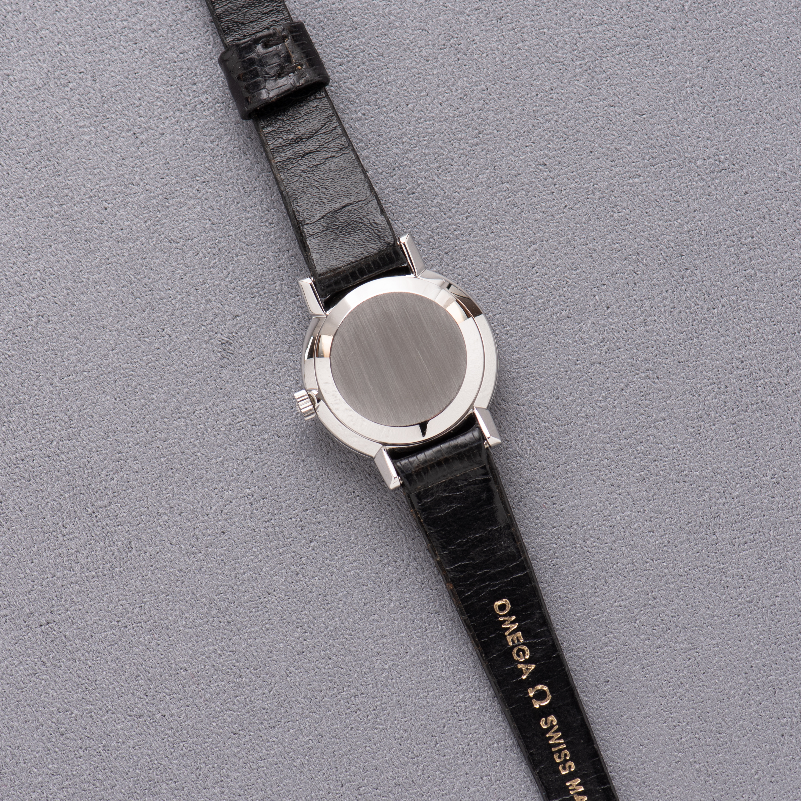 Vue de Omega Automatic Geneve Blue Dial réf 562.018 cal 684 from 1972