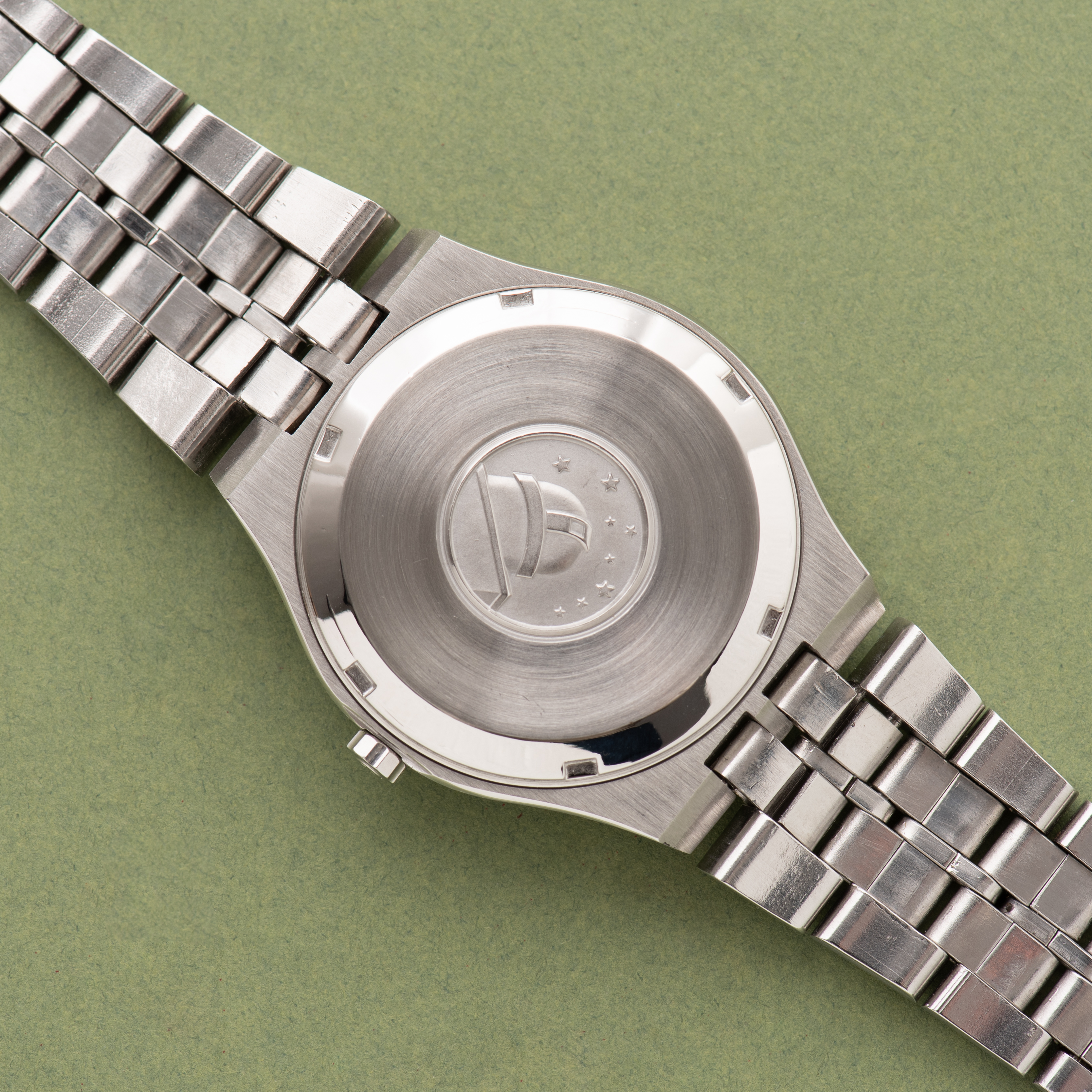 Vue de Omega Constellation Chronometer Electronic F300Hz from 1970 Réf 198.0006