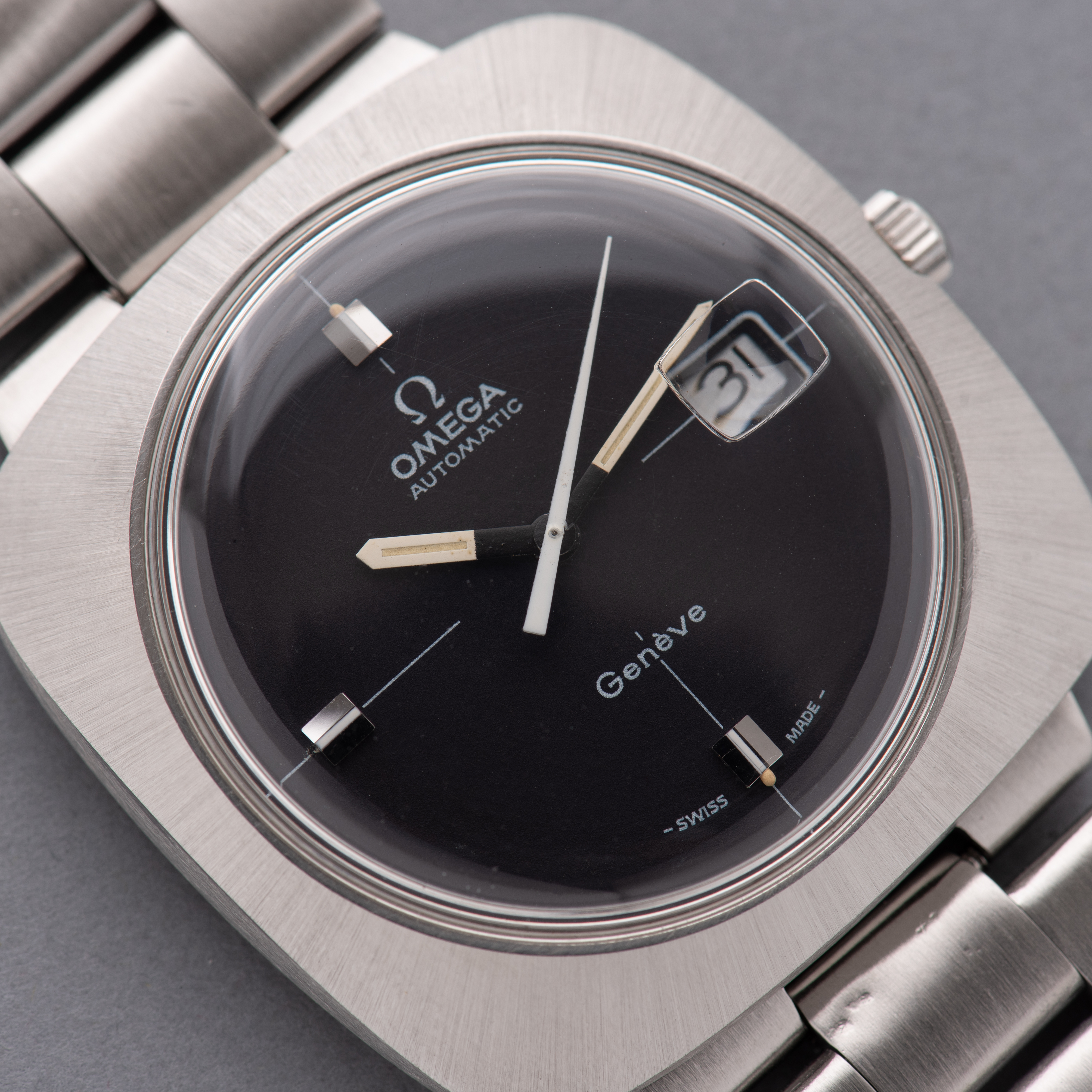 View of Omega Genève "Dynamic" Automatic black dial from 1969 Réf 166.081