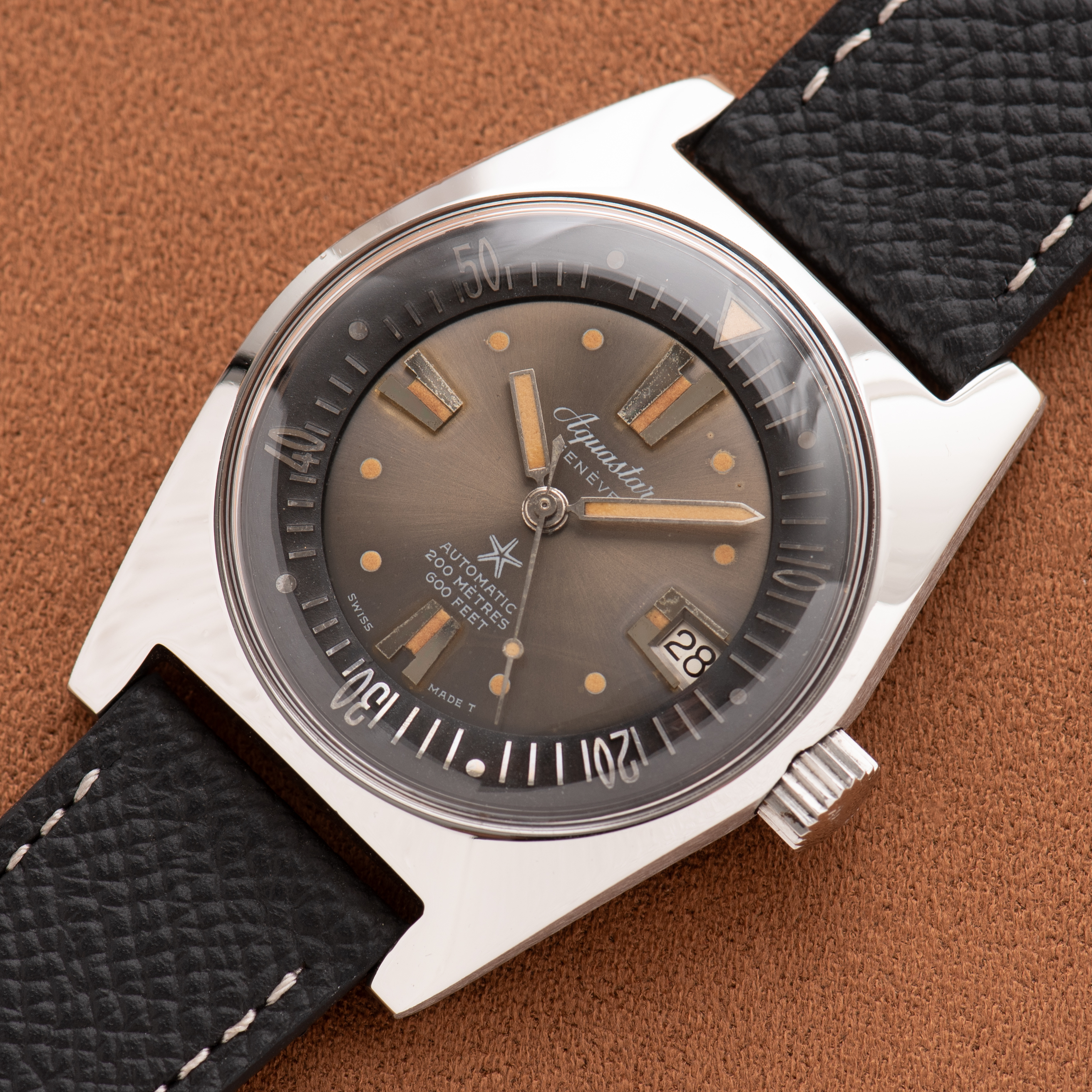 Zicht op Aquastar Geneva Automatic 200 meter 600 FEET