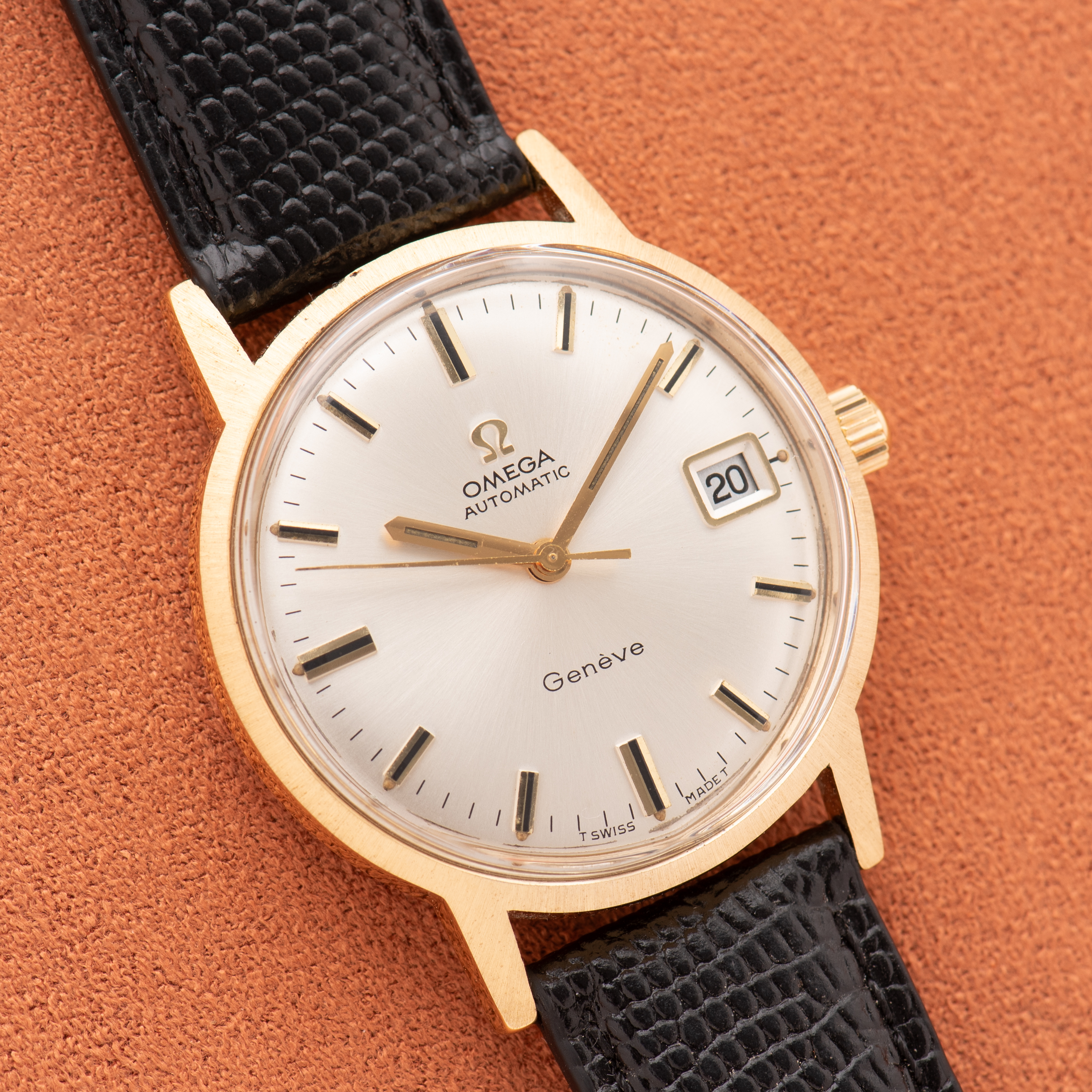 Vue de Omega Automatic Genève Date Silver/creme Dial Goldplated Réf 166.070 from 1969