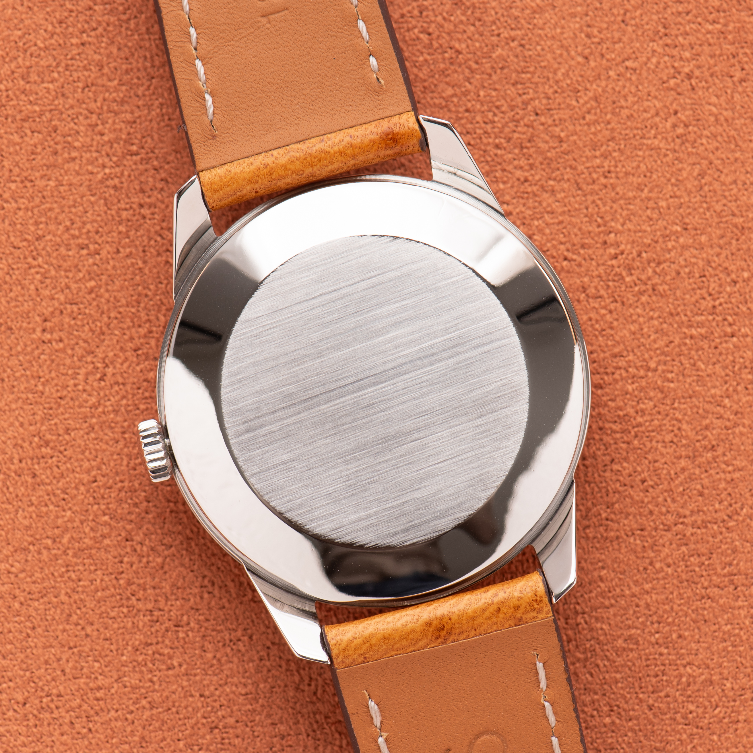 Vue de IWC International Watch Co Schaffhausen Automatic Silver Dial réf R810A