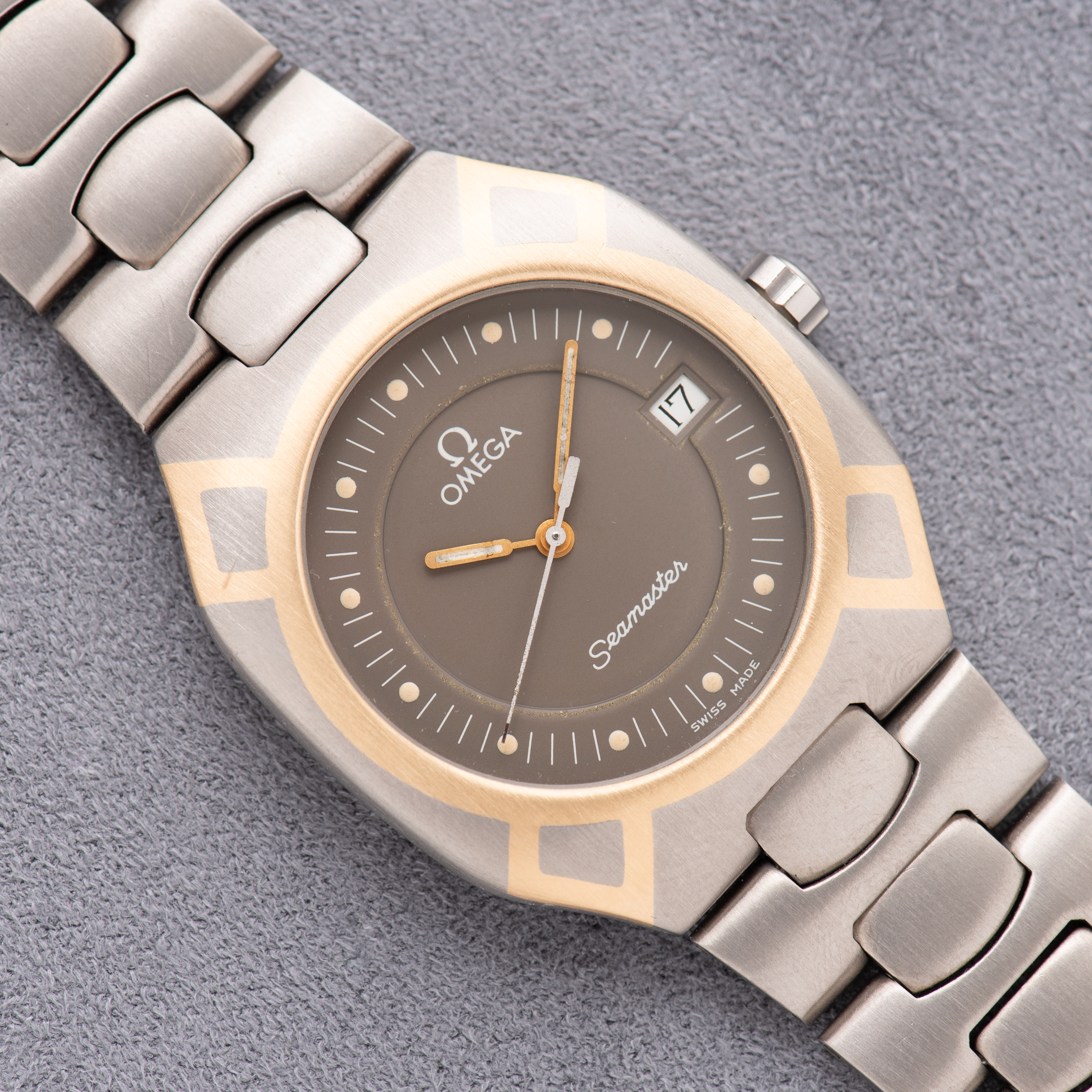 Zicht op Omega Seamaster Polaris Titanium 120m Quartz ref 3961021