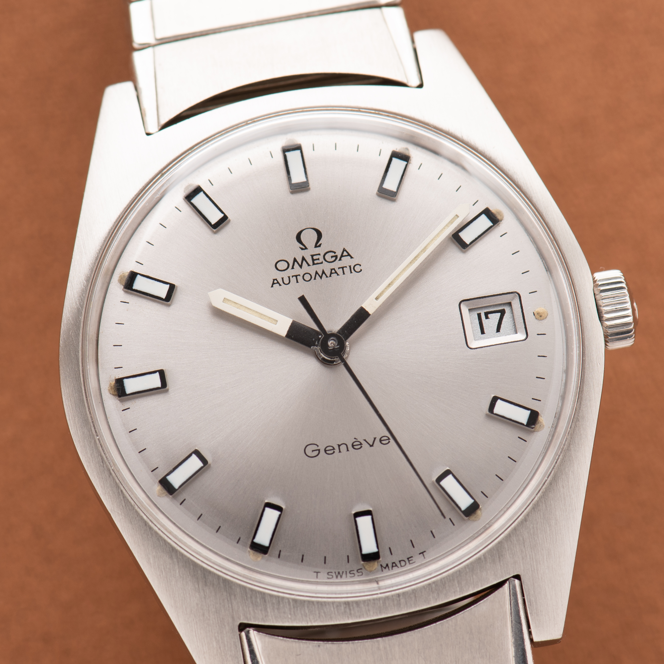 Vue de Omega Automatic Genève Silver Dial/ White Index réf 166.041 from 1968